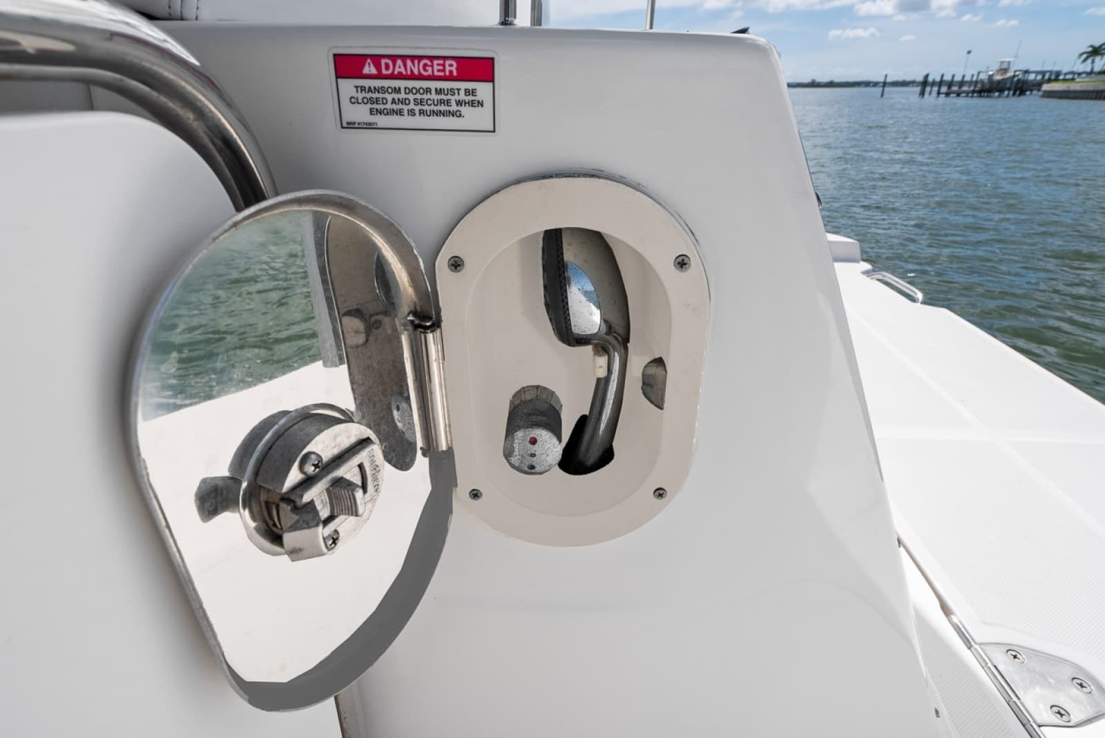 2009 Sea Ray 310 Sundancer - Photo 22