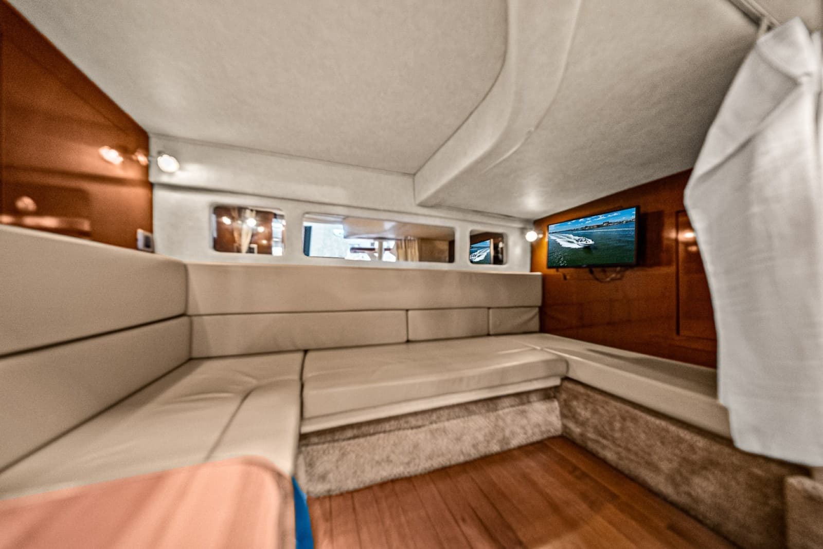 2009 Sea Ray 310 Sundancer - Photo 41