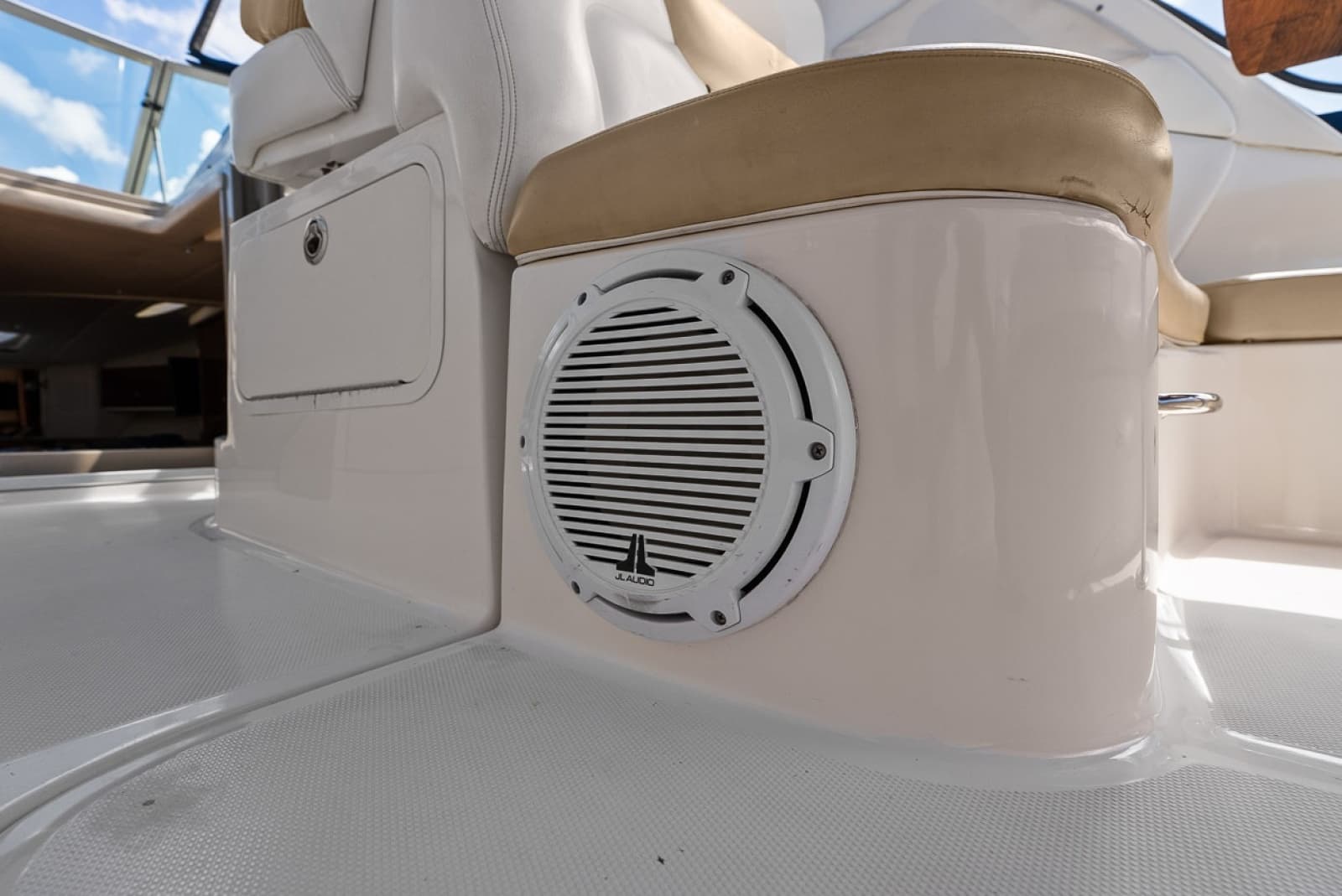 2009 Sea Ray 310 Sundancer - Photo 20