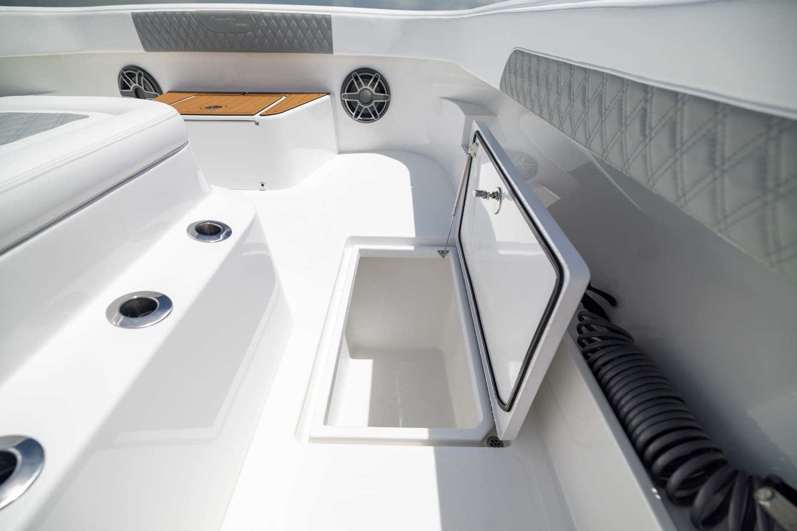 2026 Front Runner Catamaran - Photo 20