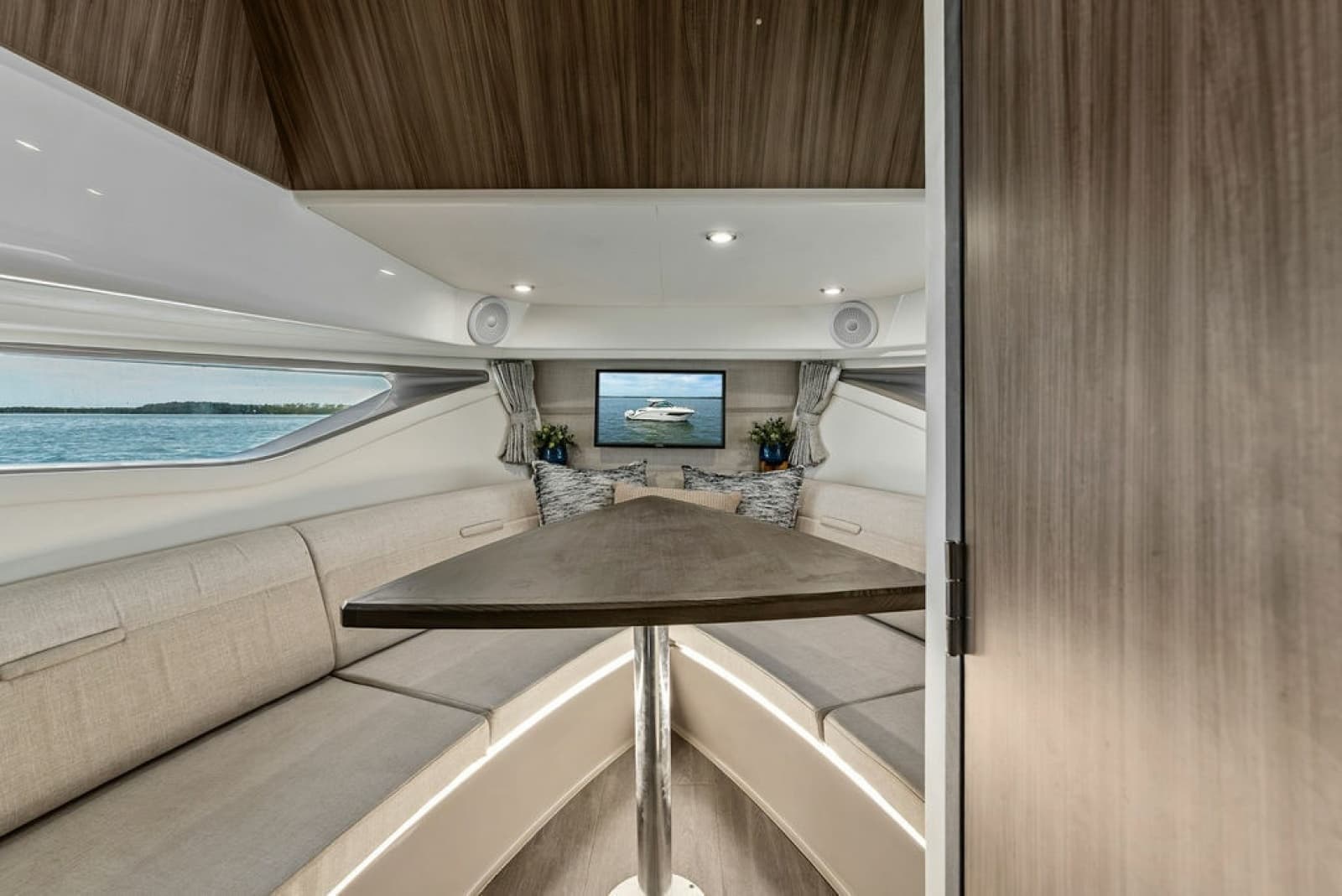 2022 Sea Ray Sundancer - Photo 39