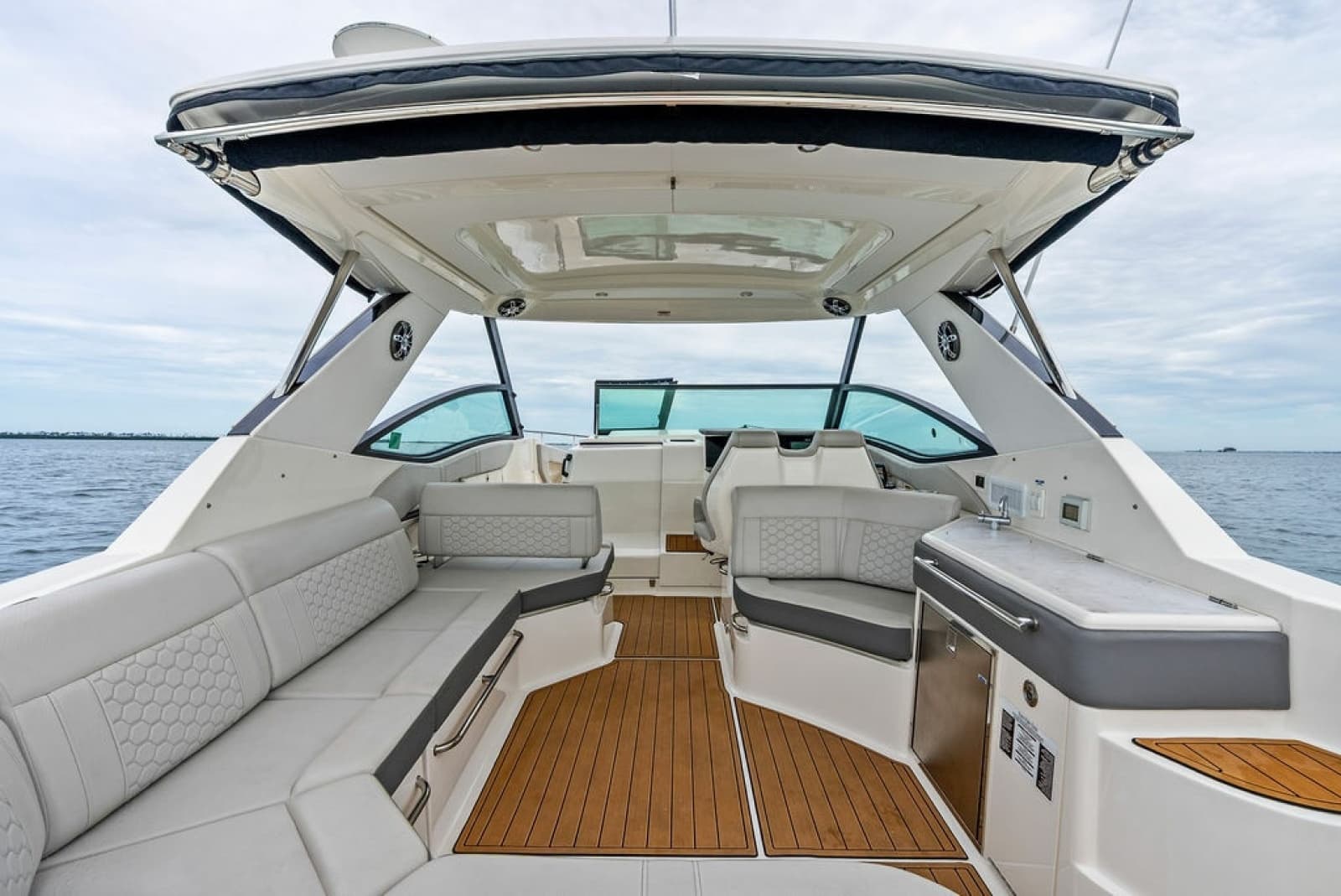 2022 Sea Ray Sundancer - Photo 18