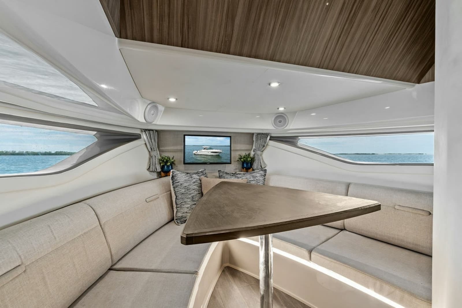 2022 Sea Ray Sundancer - Photo 38