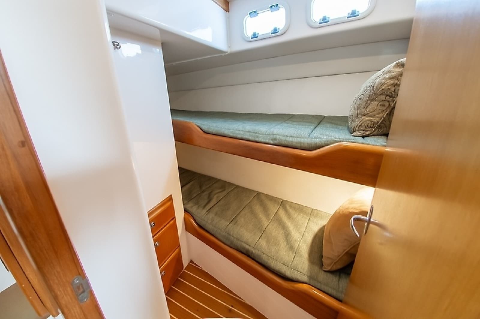 2007 Cabo 35 Flybridge - Photo 26