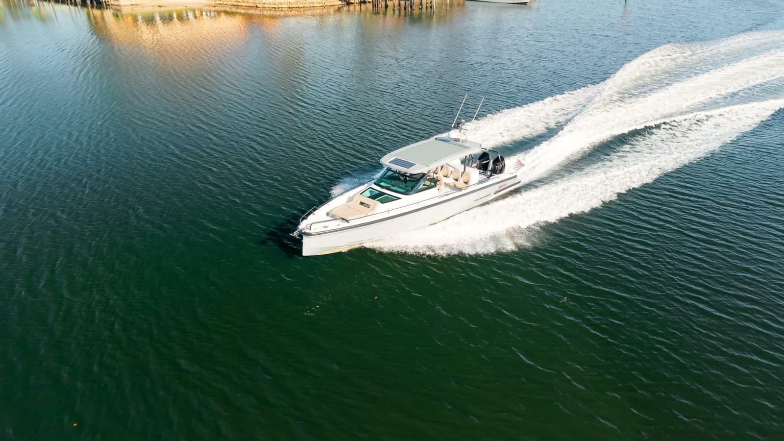 2023 Axopar 37 Suntop - Photo 31