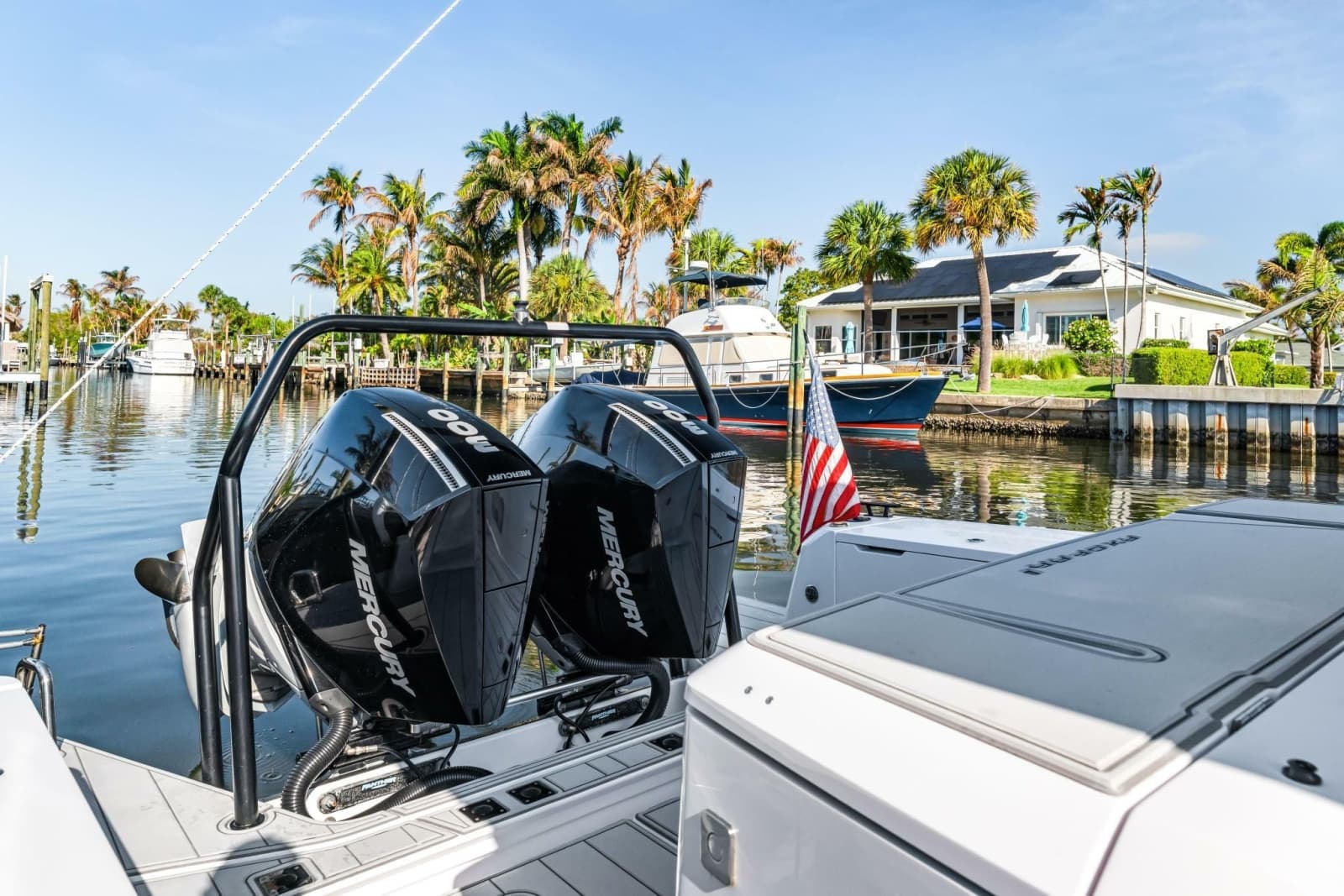 2023 Axopar 37 Suntop - Photo 25