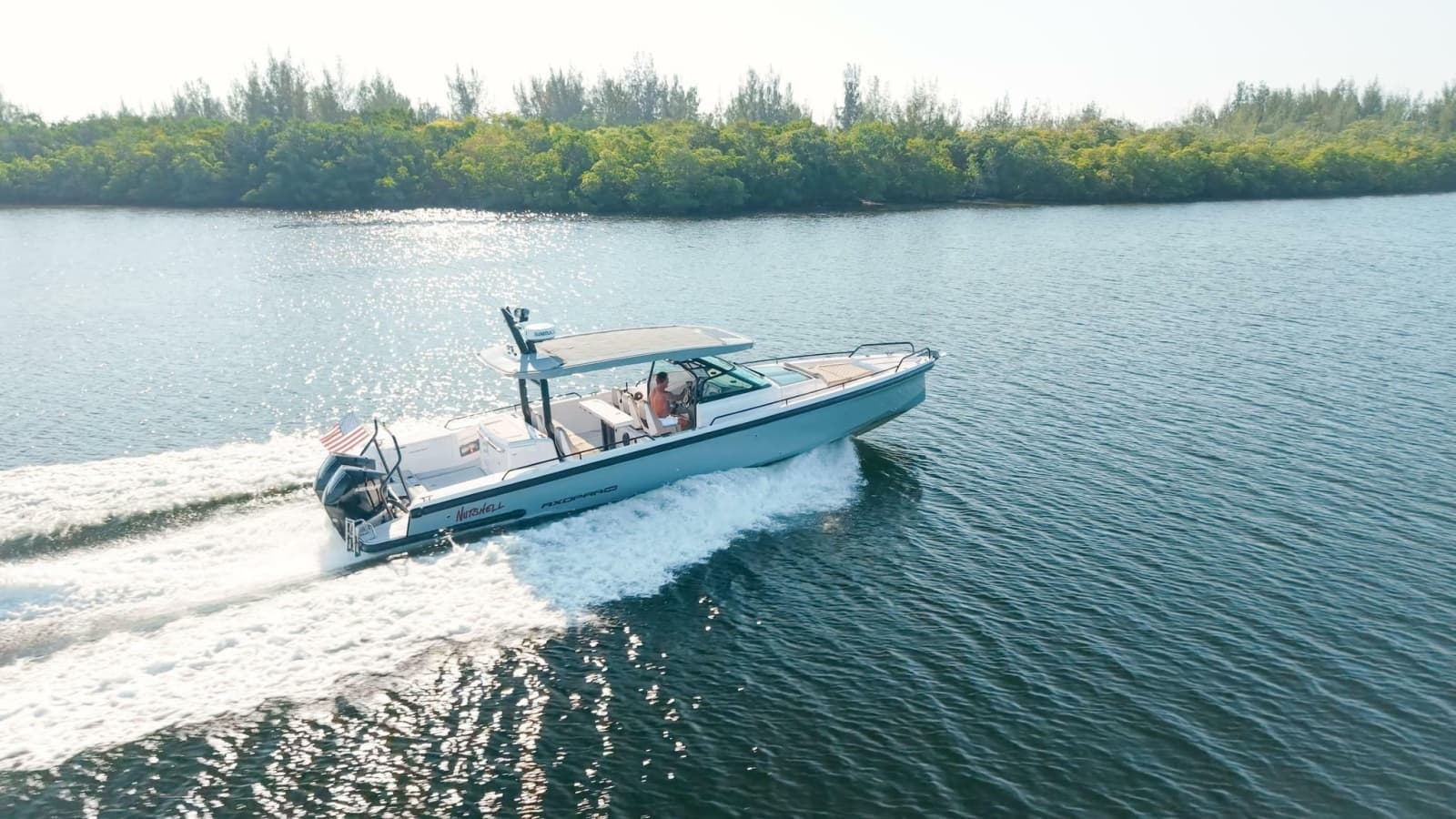 2023 Axopar 37 Suntop - Photo 2