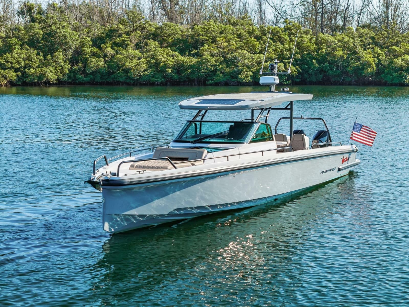 2023 Axopar 37 Suntop - Photo 38
