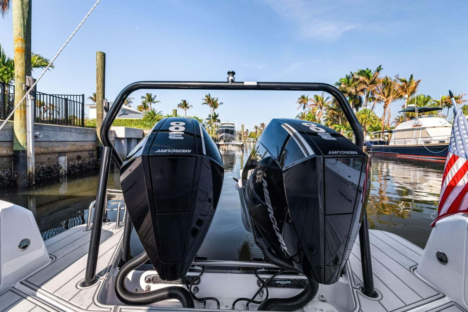 2023 Axopar 37 Suntop - Photo 24