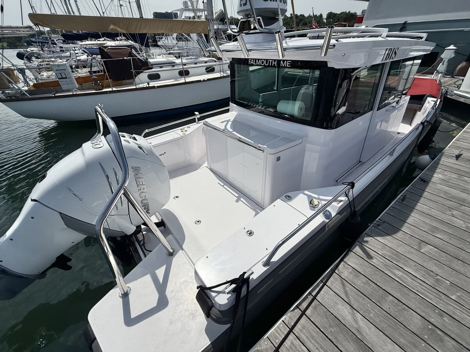 2022 Axopar 28 Cabin - Photo 2