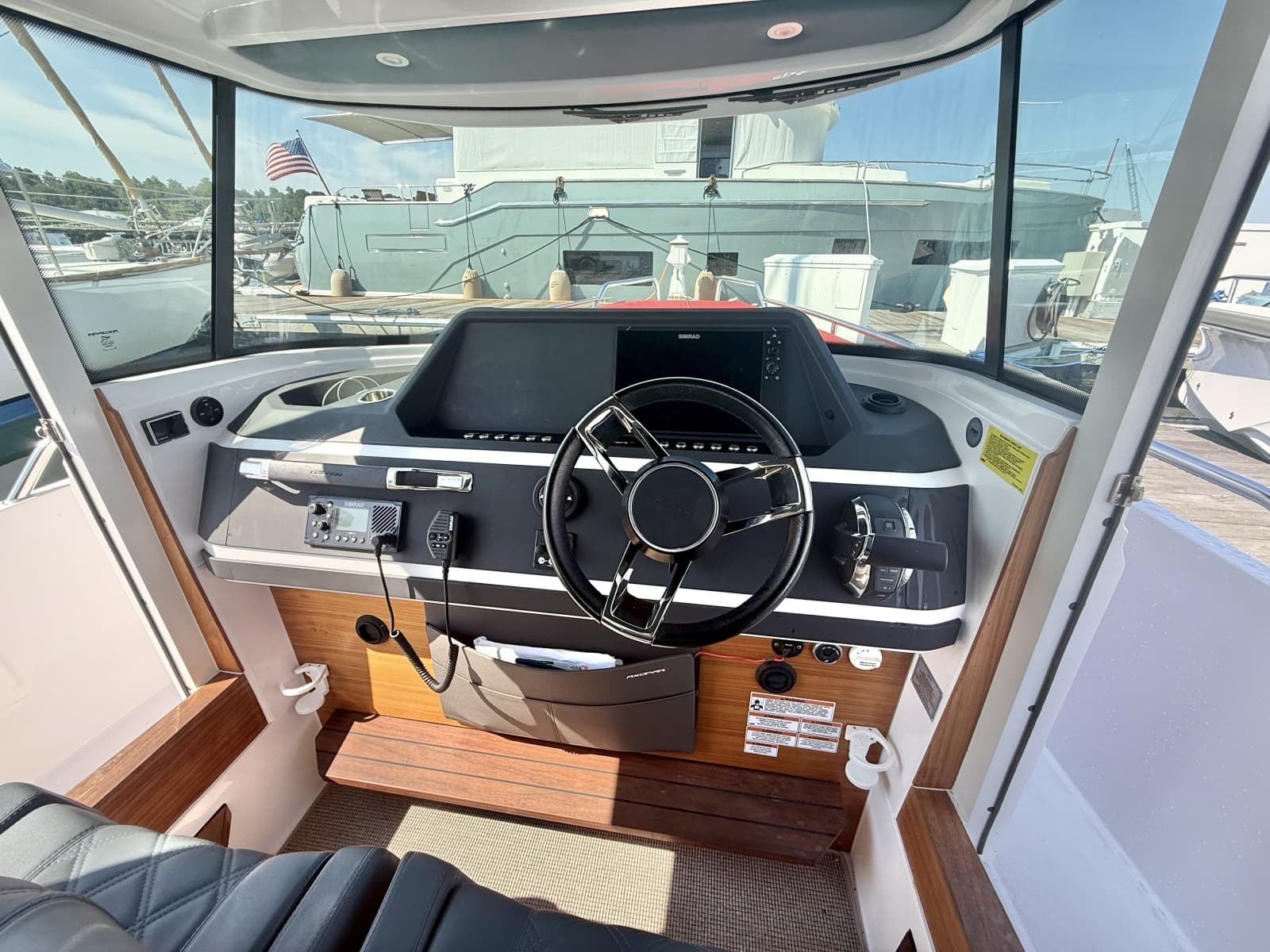 2022 Axopar 28 Cabin - Photo 28