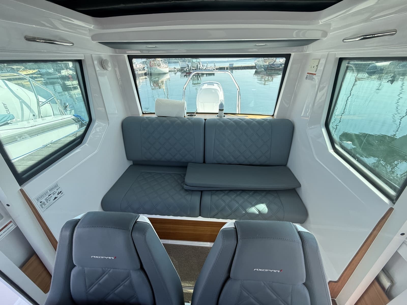 2022 Axopar 28 Cabin - Photo 33