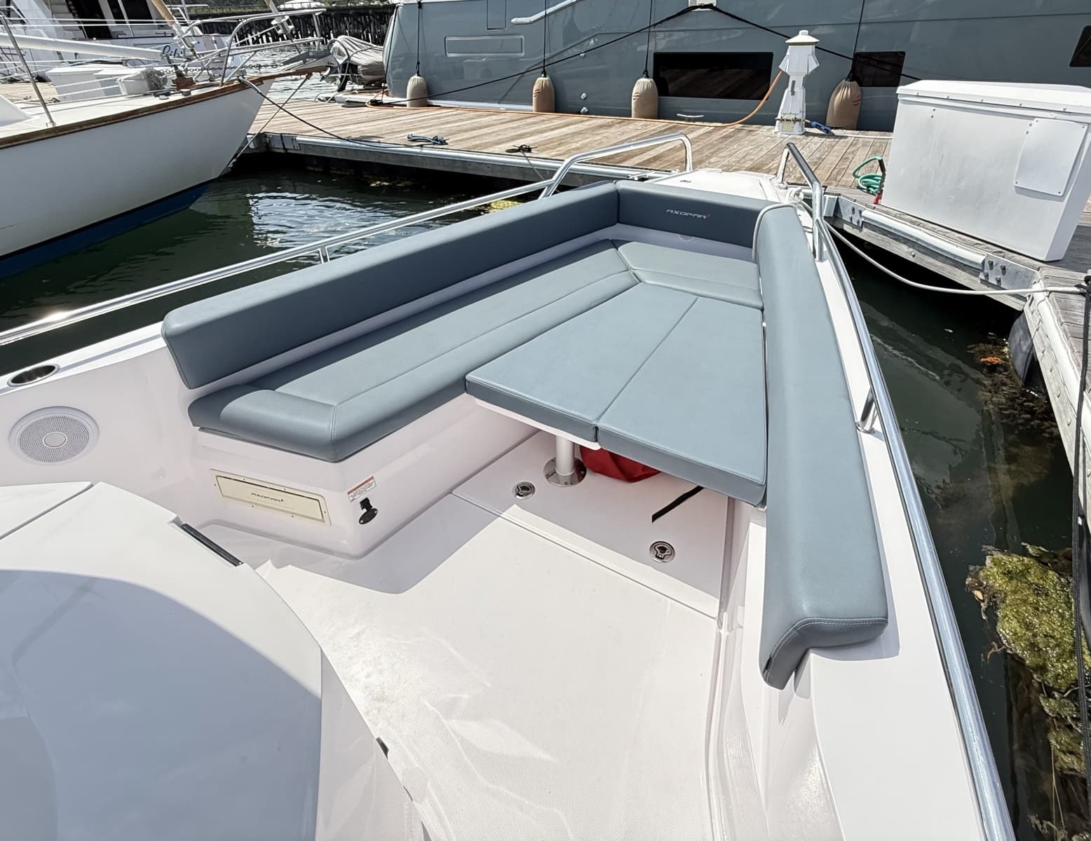2022 Axopar 28 Cabin - Photo 16