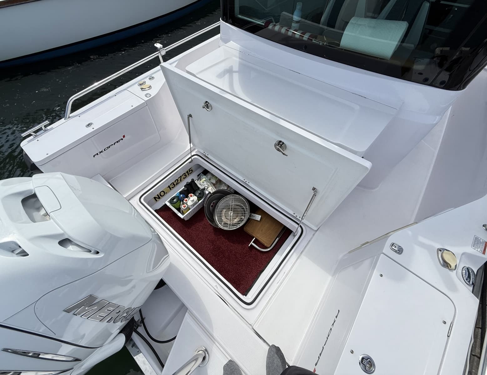 2022 Axopar 28 Cabin - Photo 22