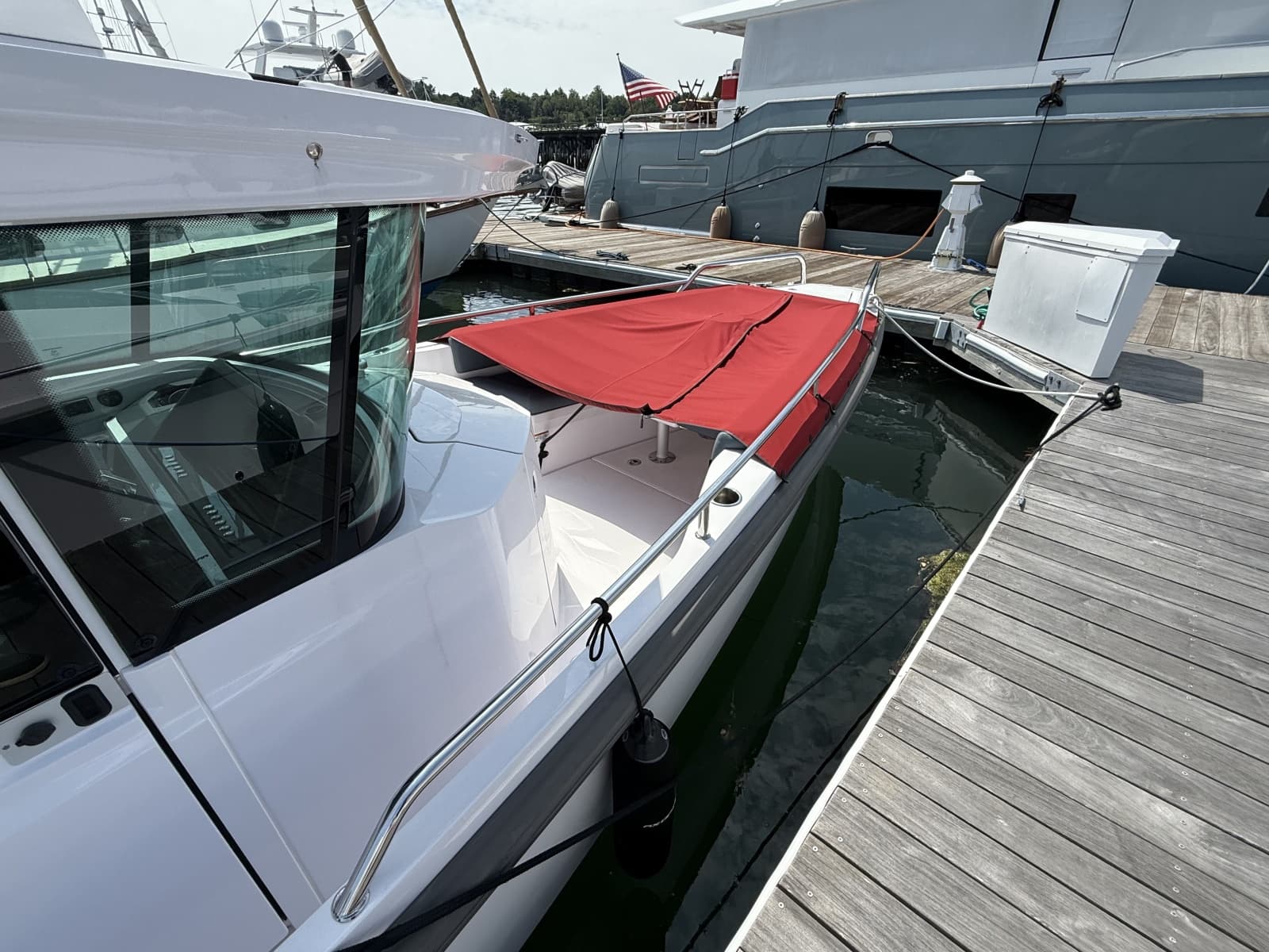 2022 Axopar 28 Cabin - Photo 4