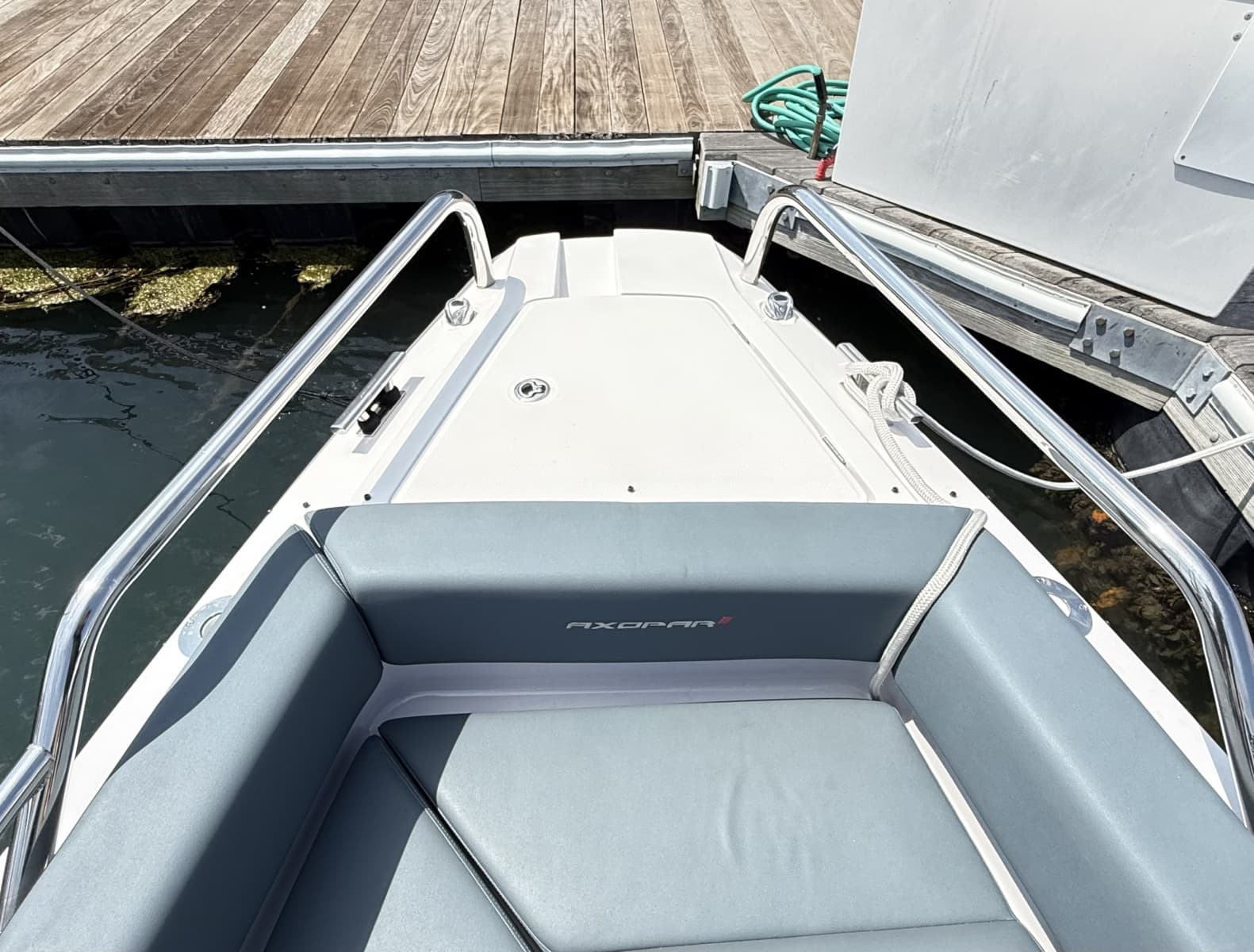 2022 Axopar 28 Cabin - Photo 17
