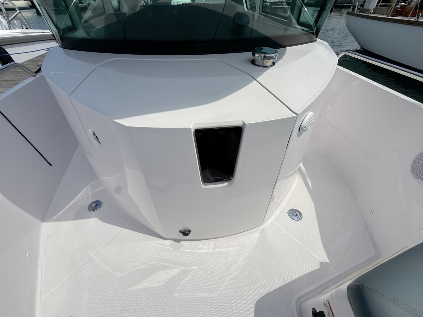 2022 Axopar 28 Cabin - Photo 21