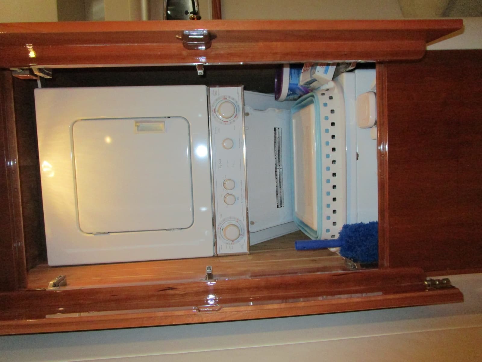 2003 Neptunus Flybridge Motor Yacht - Photo 17