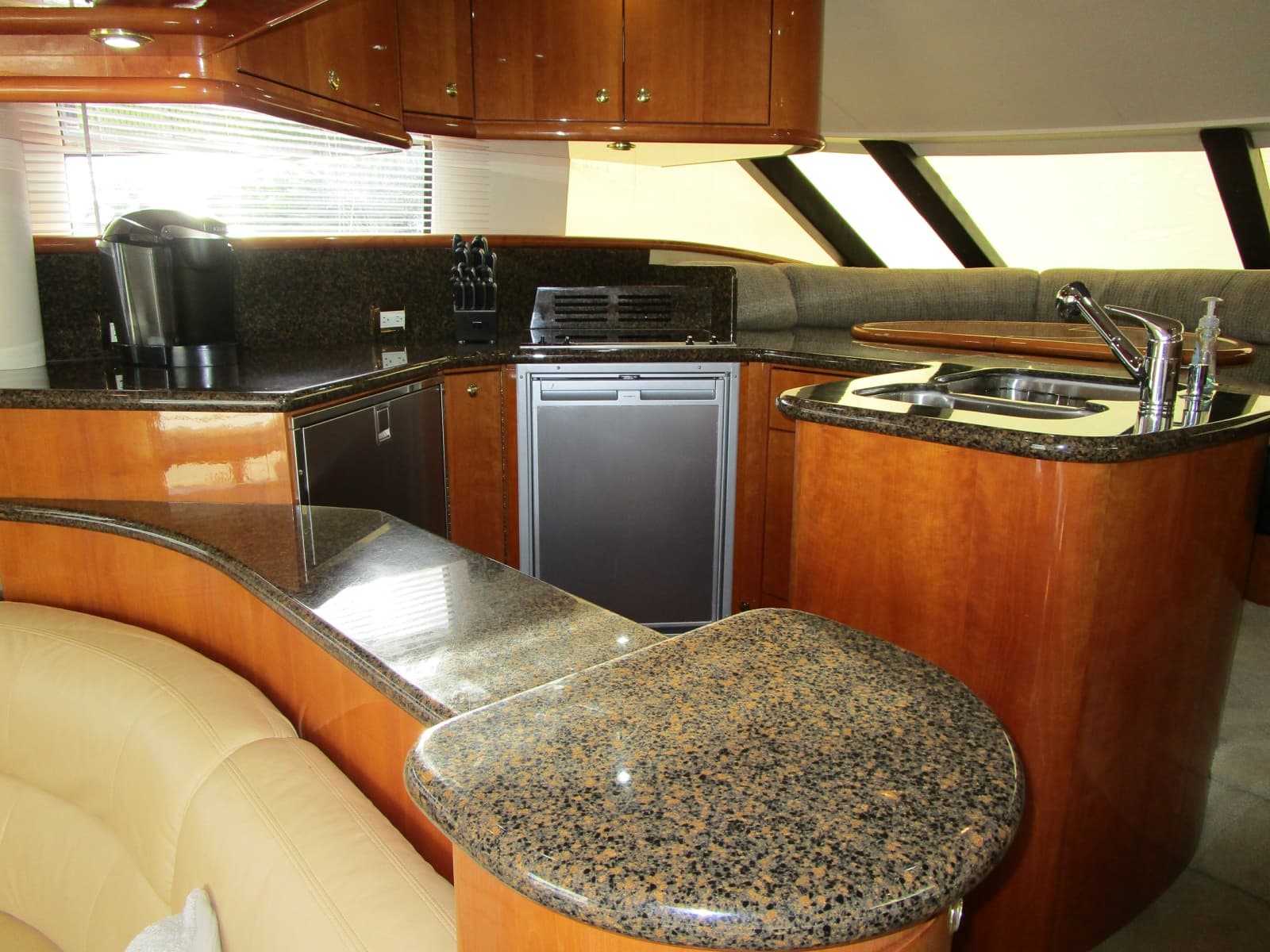 2003 Neptunus Flybridge Motor Yacht - Photo 5