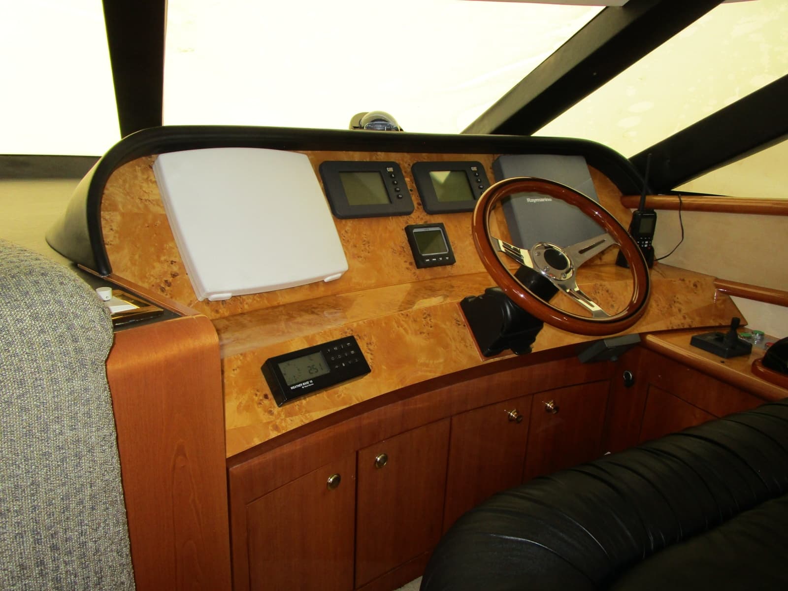 2003 Neptunus Flybridge Motor Yacht - Photo 11