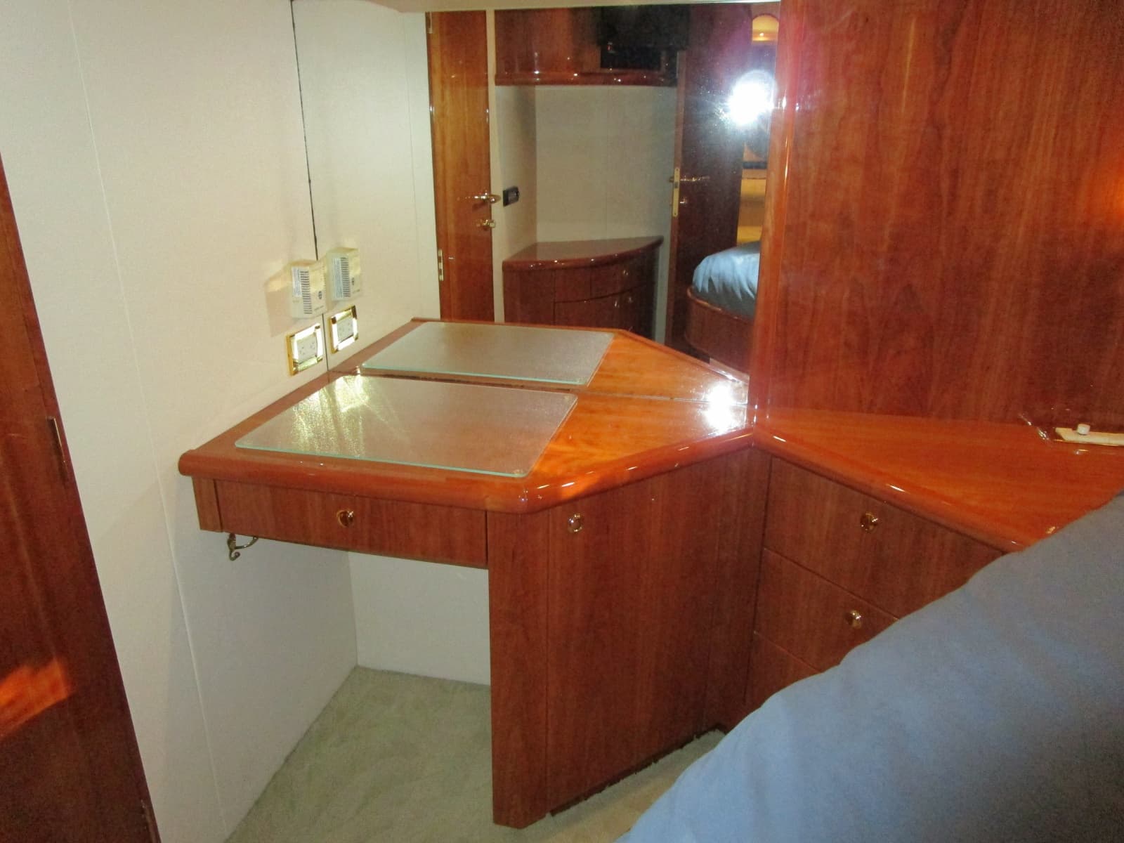 2003 Neptunus Flybridge Motor Yacht - Photo 21