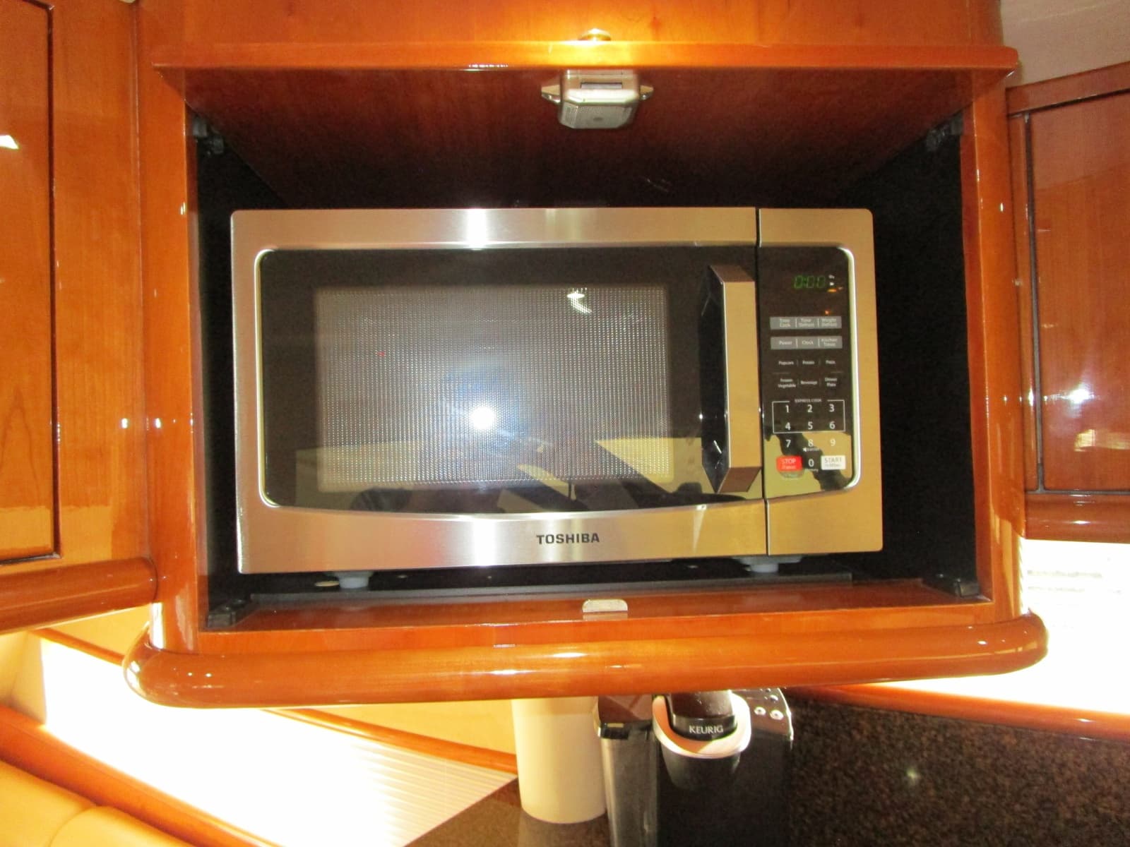 2003 Neptunus Flybridge Motor Yacht - Photo 7