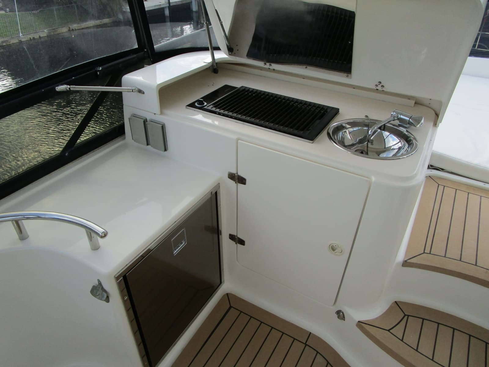 2003 Neptunus Flybridge Motor Yacht - Photo 45