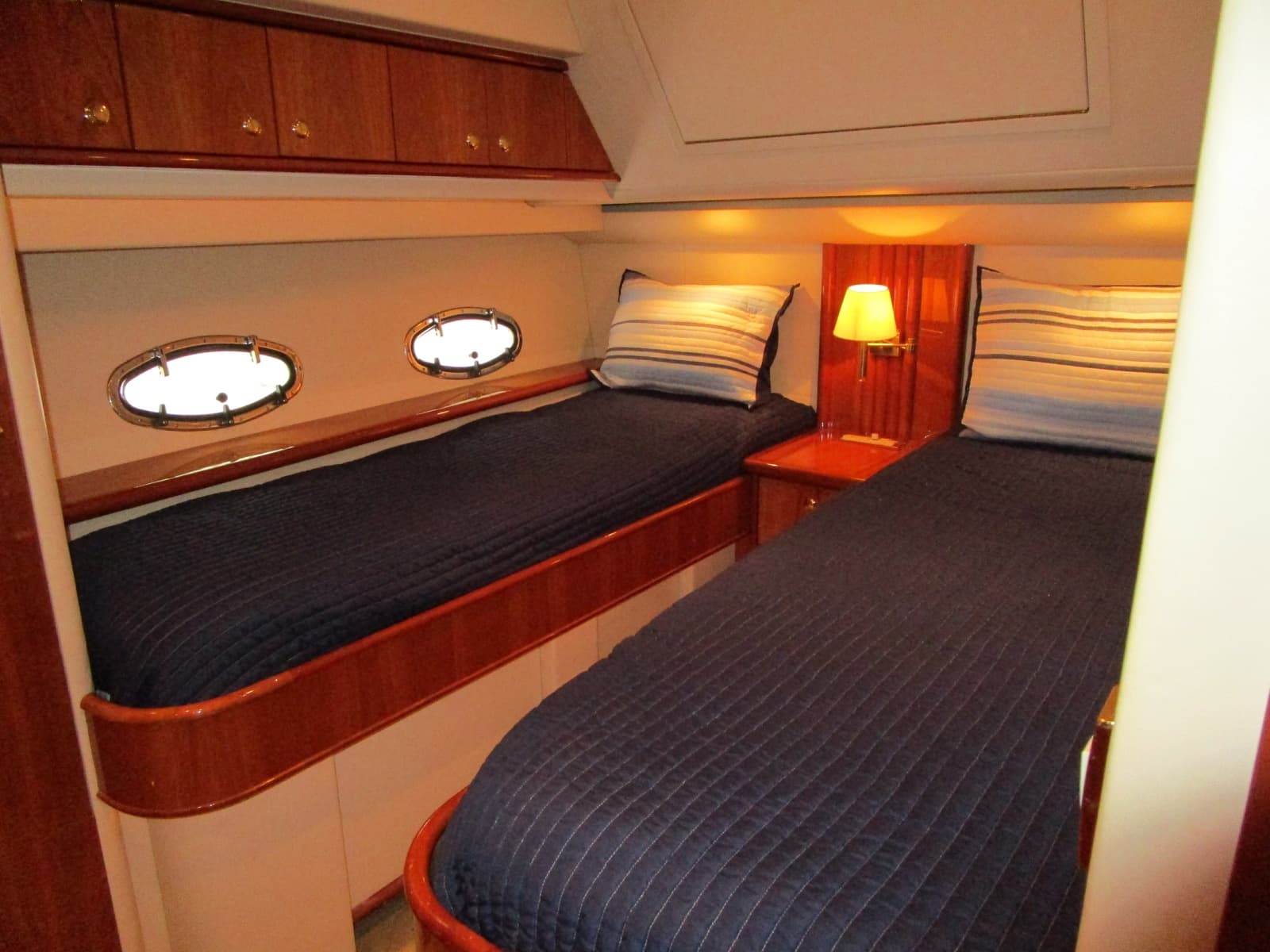2003 Neptunus Flybridge Motor Yacht - Photo 25
