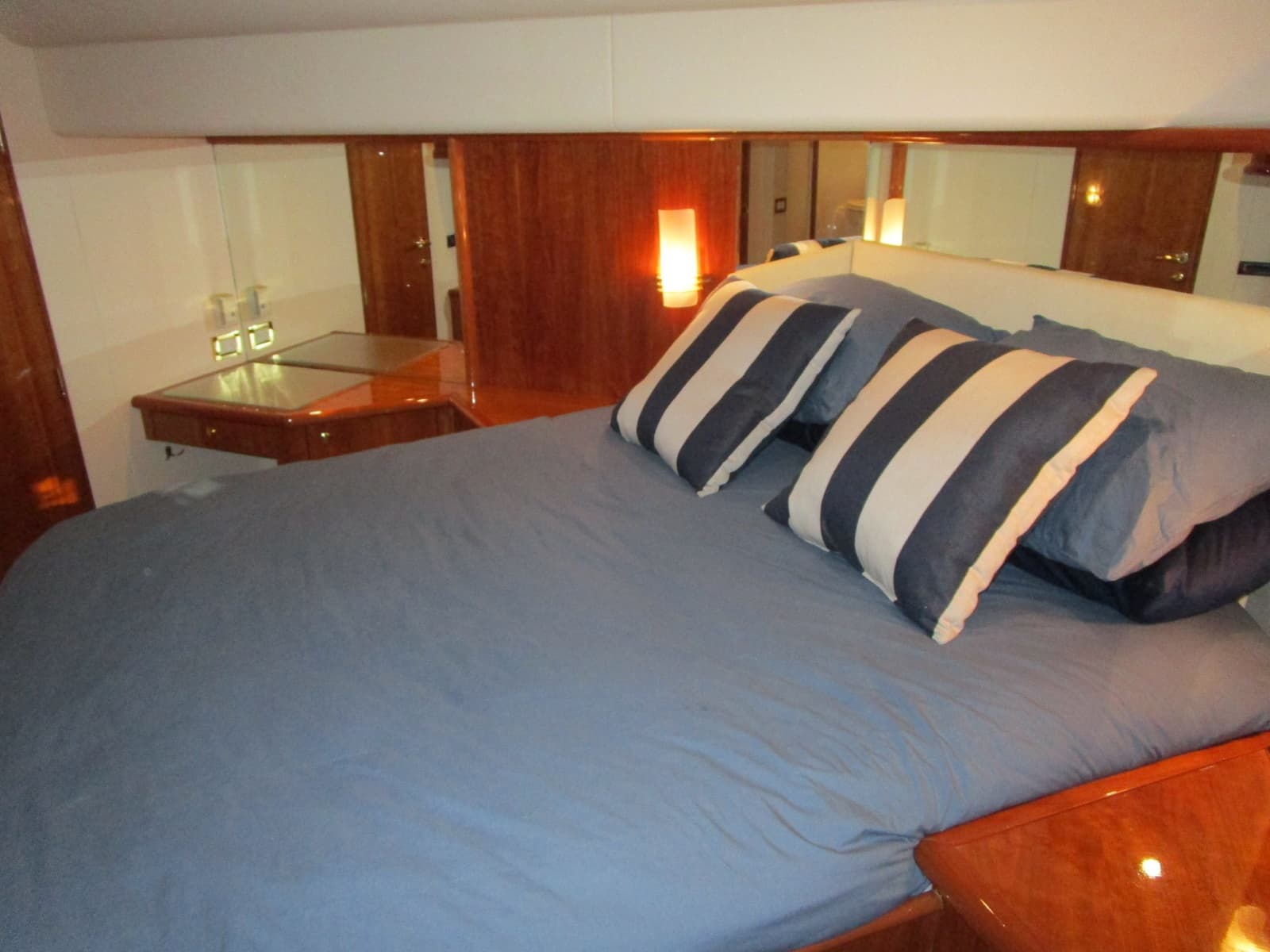 2003 Neptunus Flybridge Motor Yacht - Photo 19