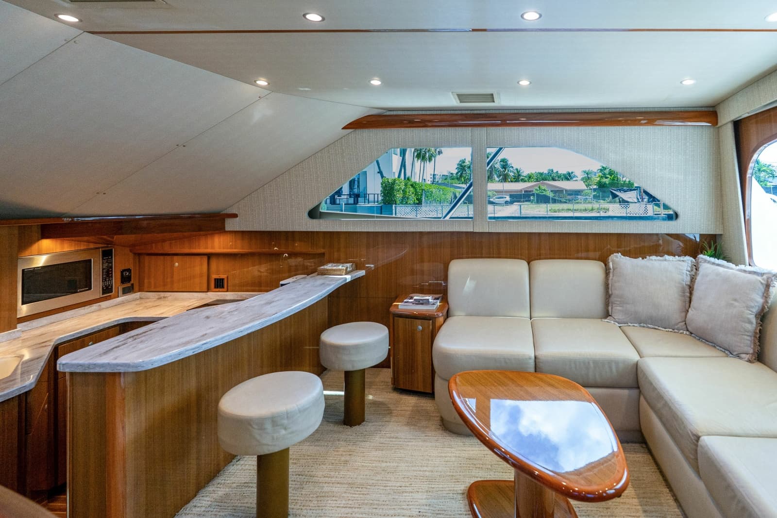 2015 Viking 42 Convertible - Photo 23