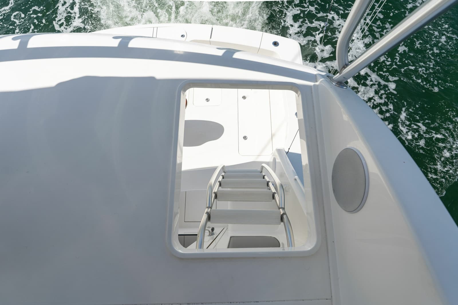2015 Viking 42 Convertible - Photo 13