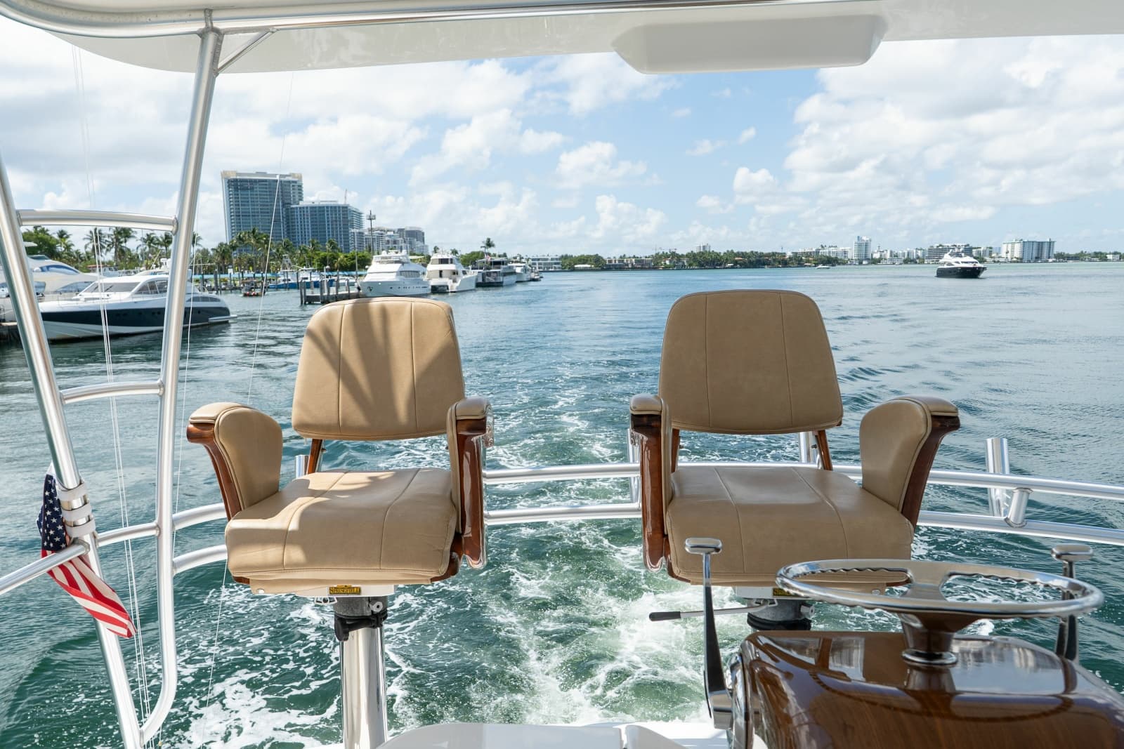 2015 Viking 42 Convertible - Photo 17