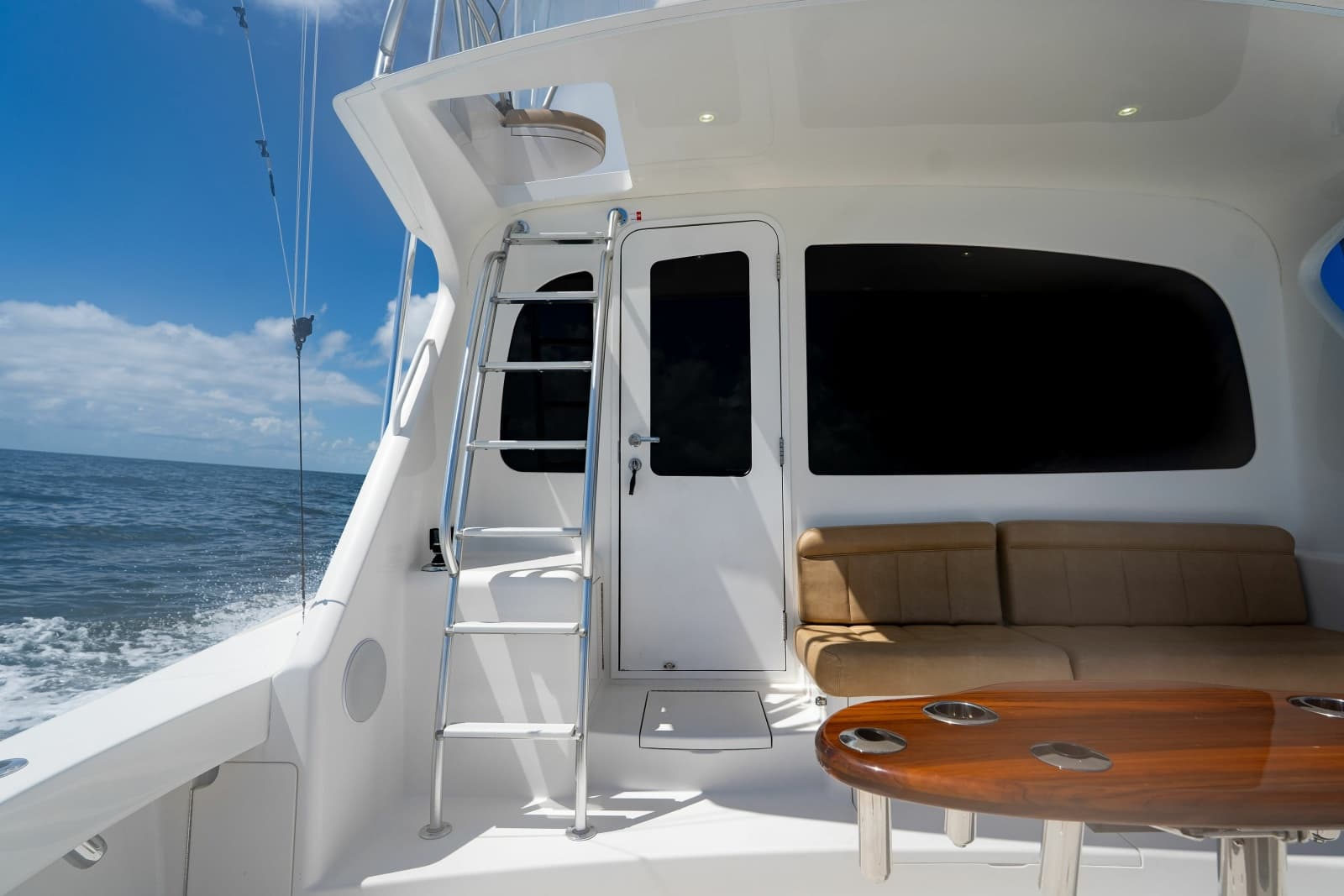 2015 Viking 42 Convertible - Photo 9