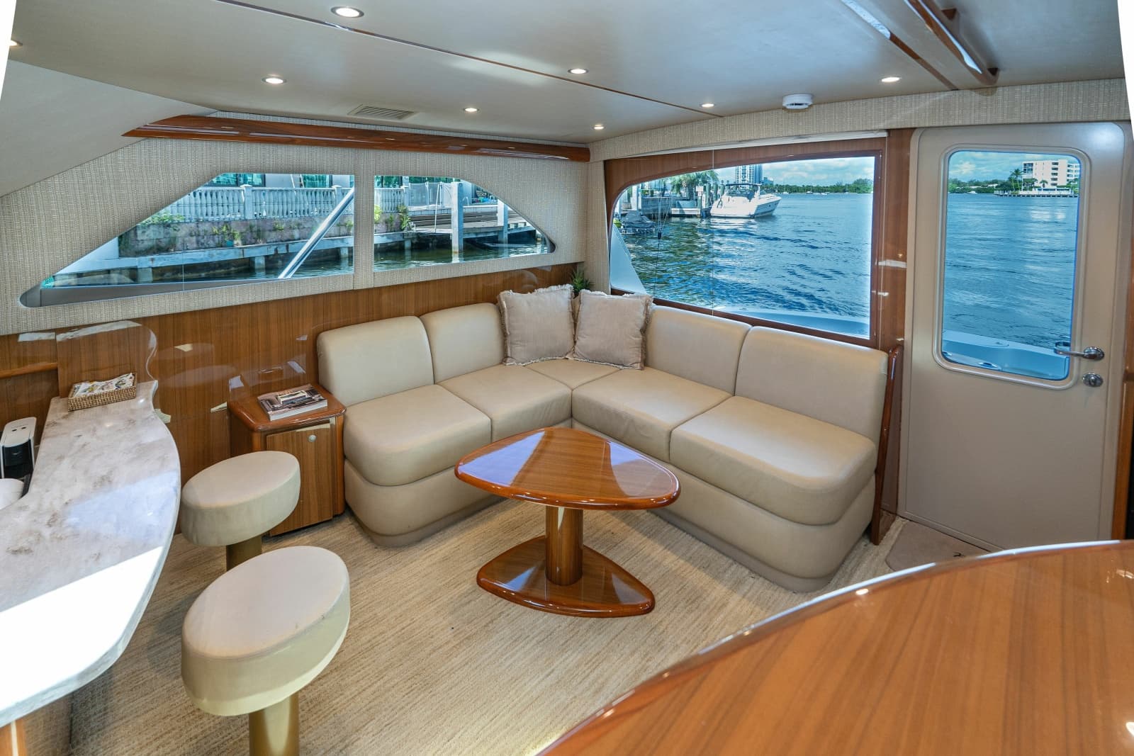 2015 Viking 42 Convertible - Photo 21