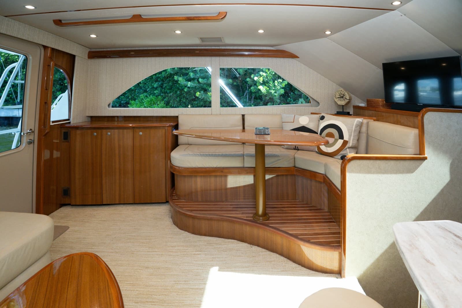 2015 Viking 42 Convertible - Photo 19