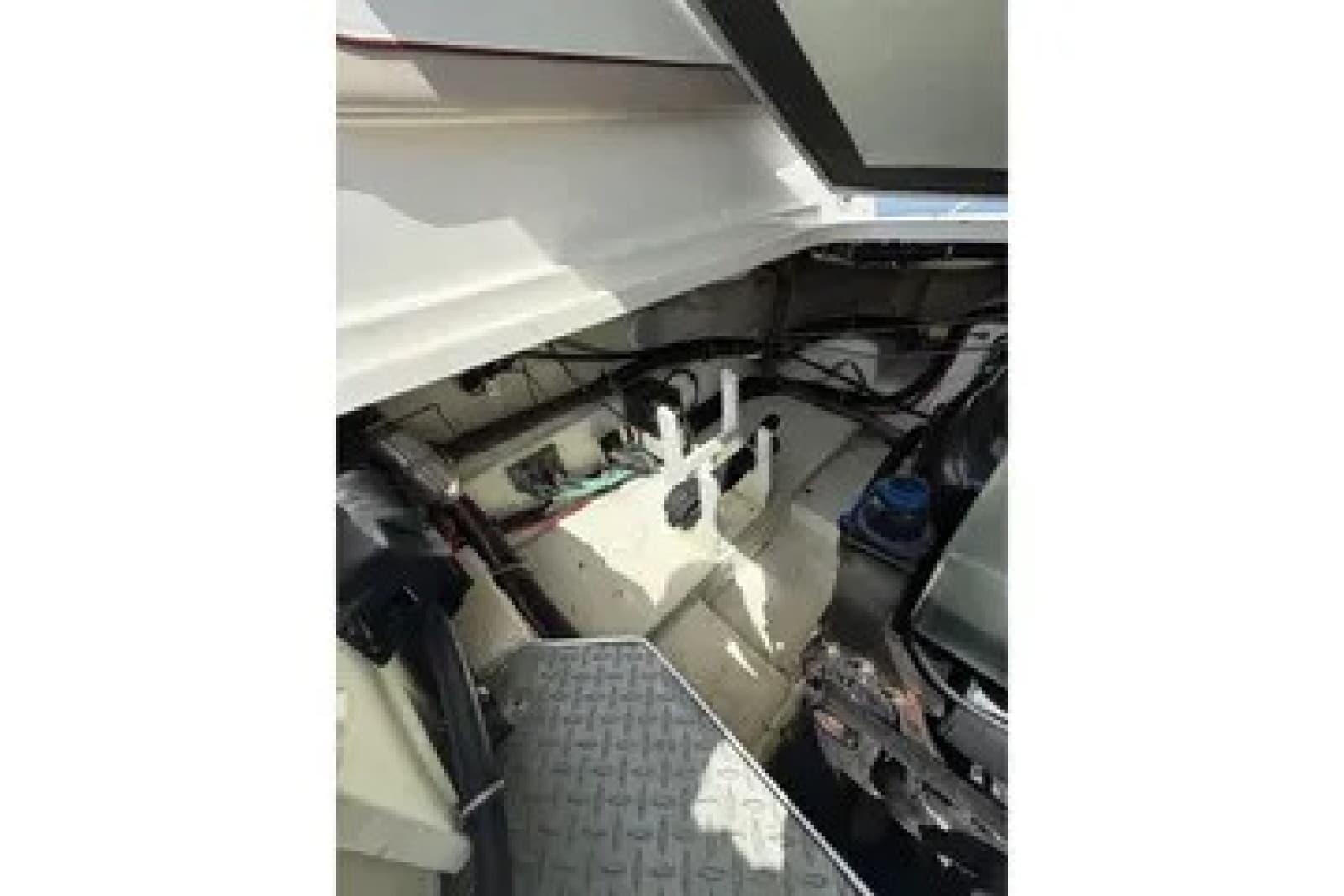 2014 Formula 270 Bowrider - Photo 12
