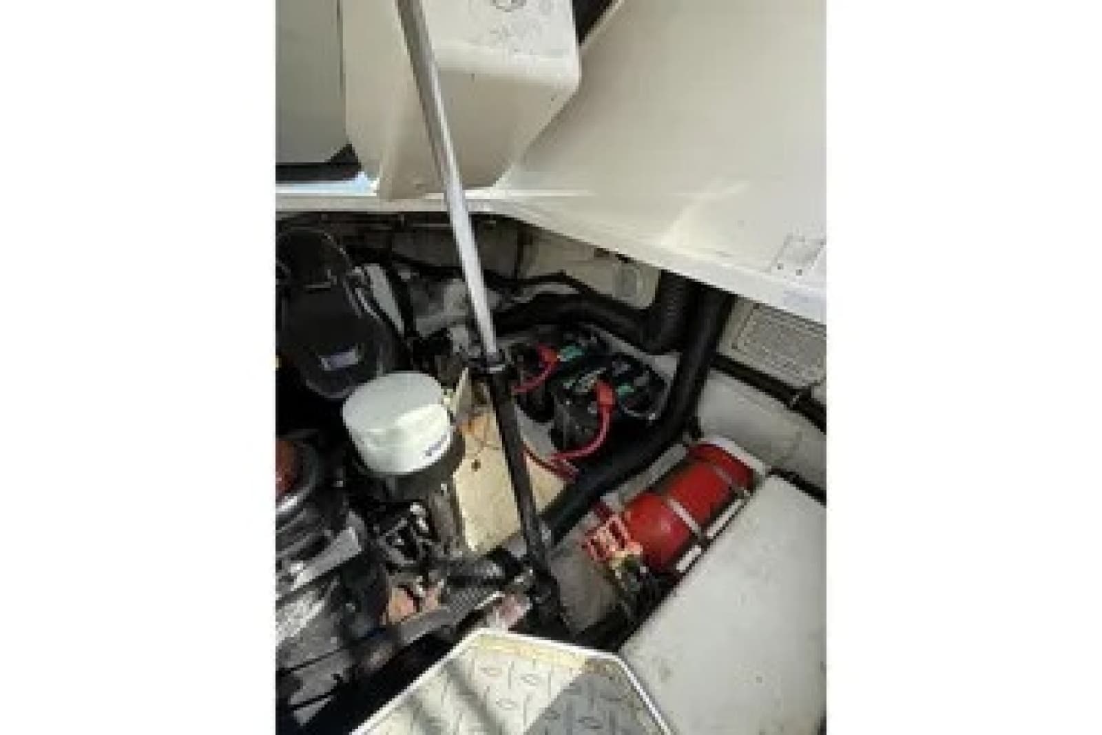 2014 Formula 270 Bowrider - Photo 16