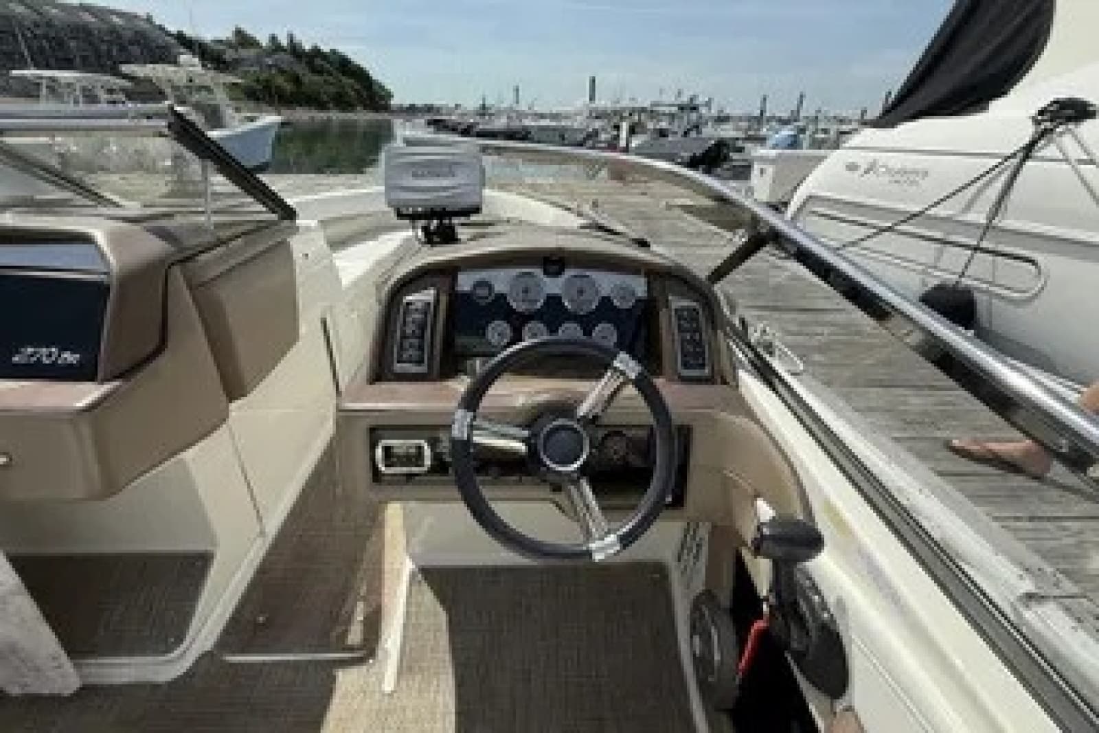 2014 Formula 270 Bowrider - Photo 10