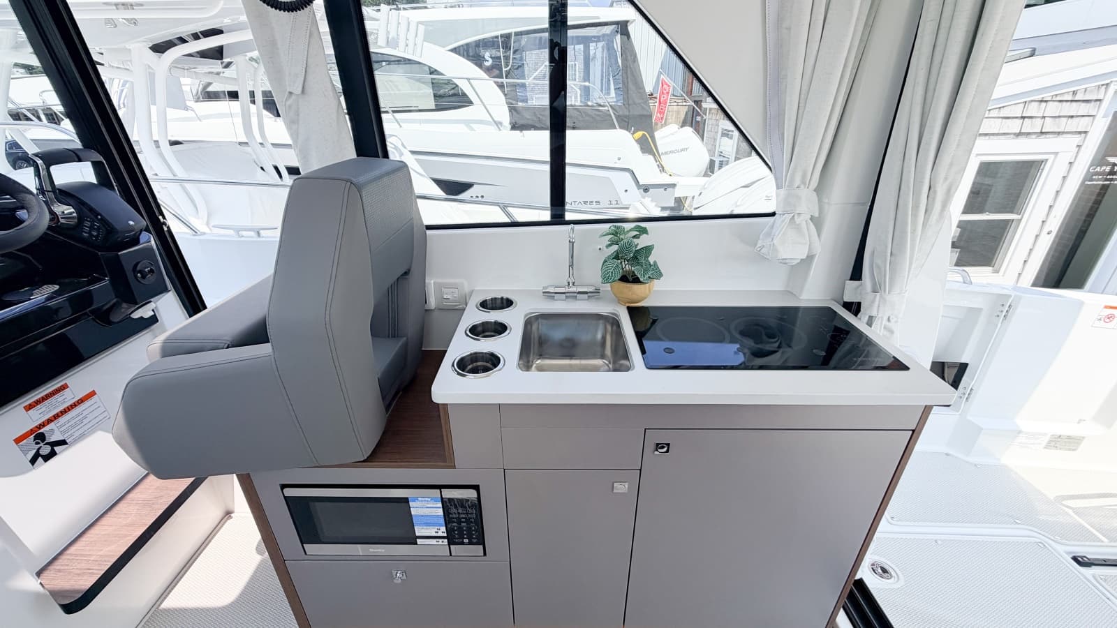 2027 Beneteau Antares 9 - Photo 8