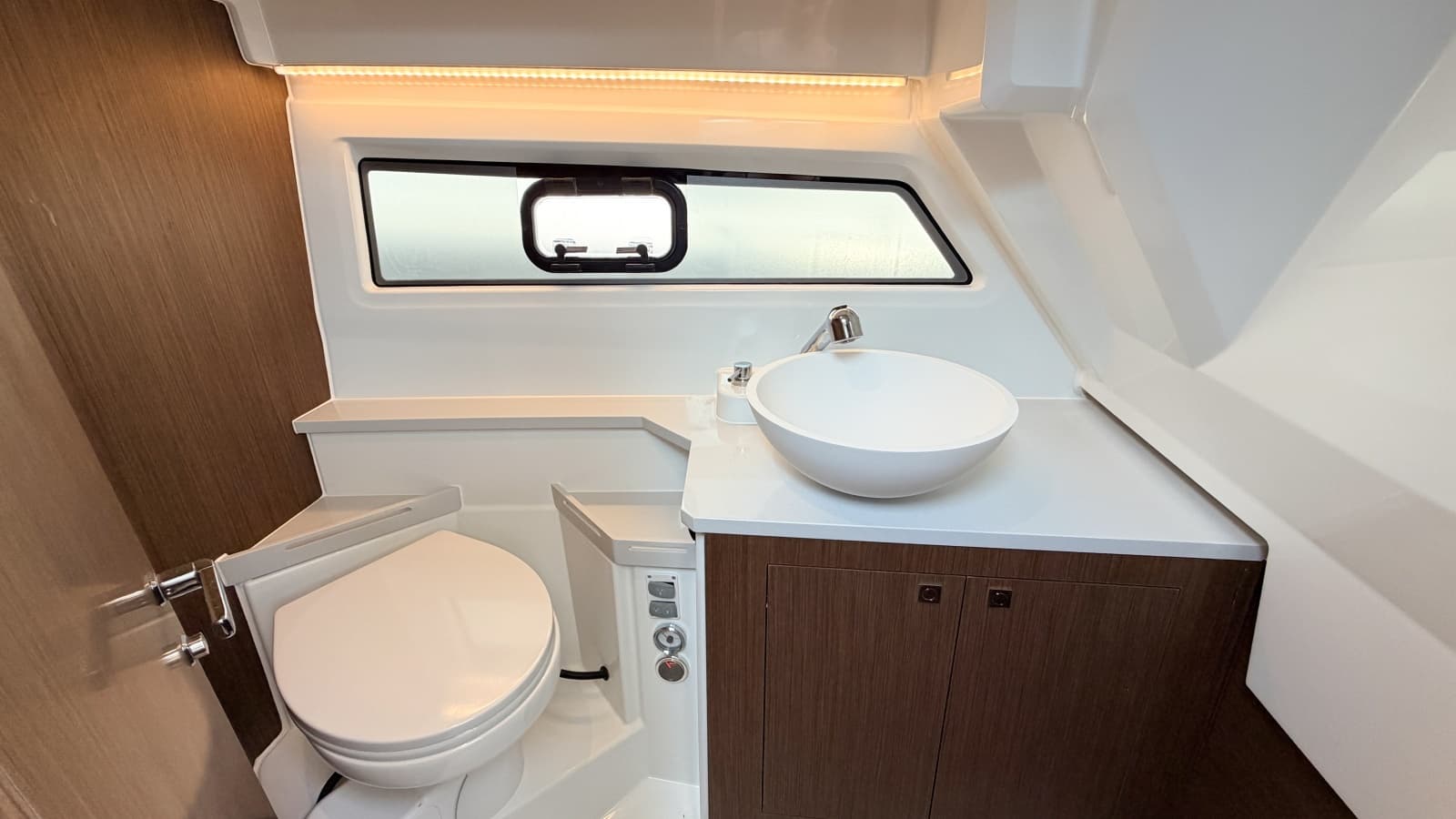 2027 Beneteau Antares 9 - Photo 15