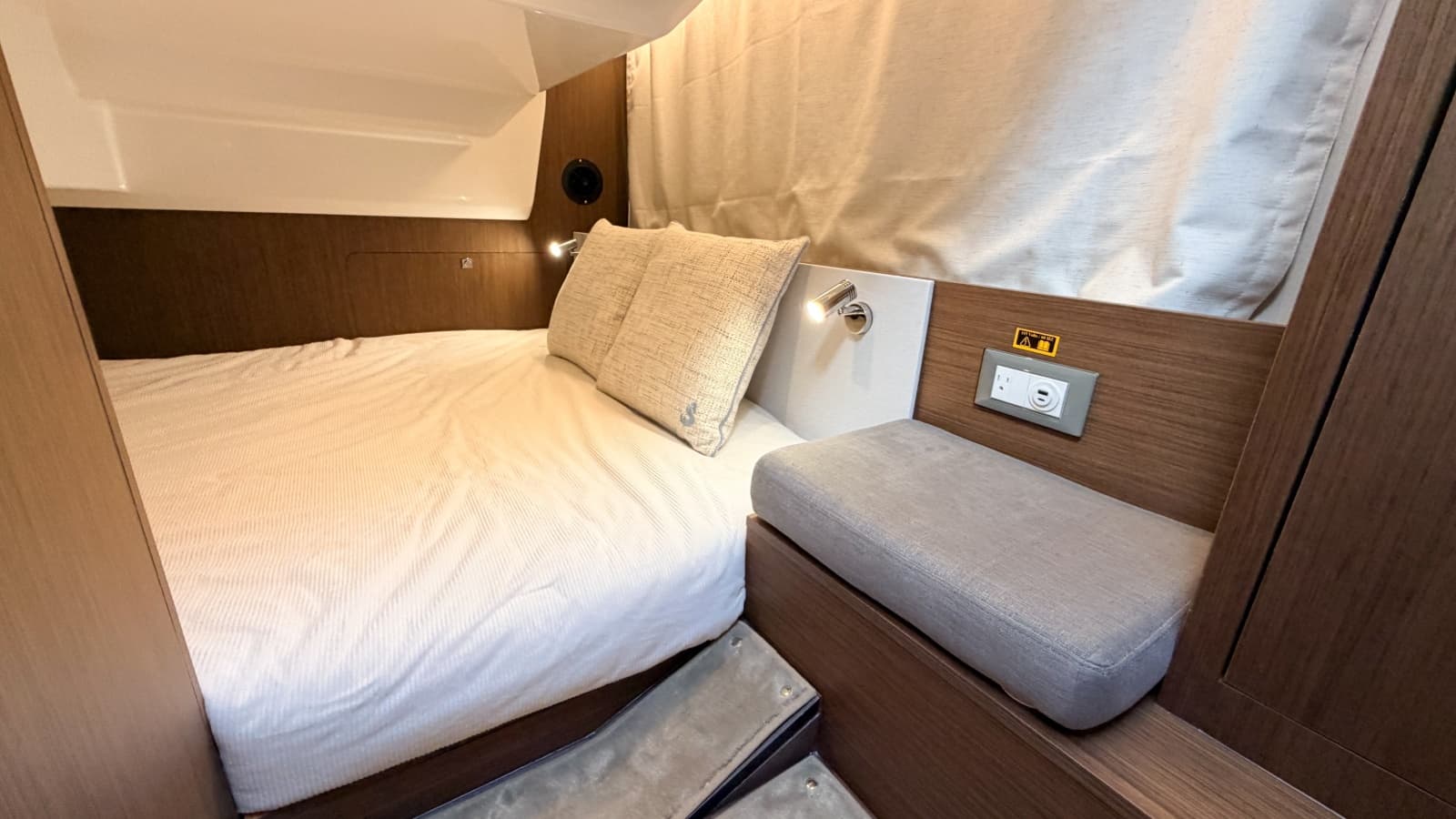 2027 Beneteau Antares 9 - Photo 17