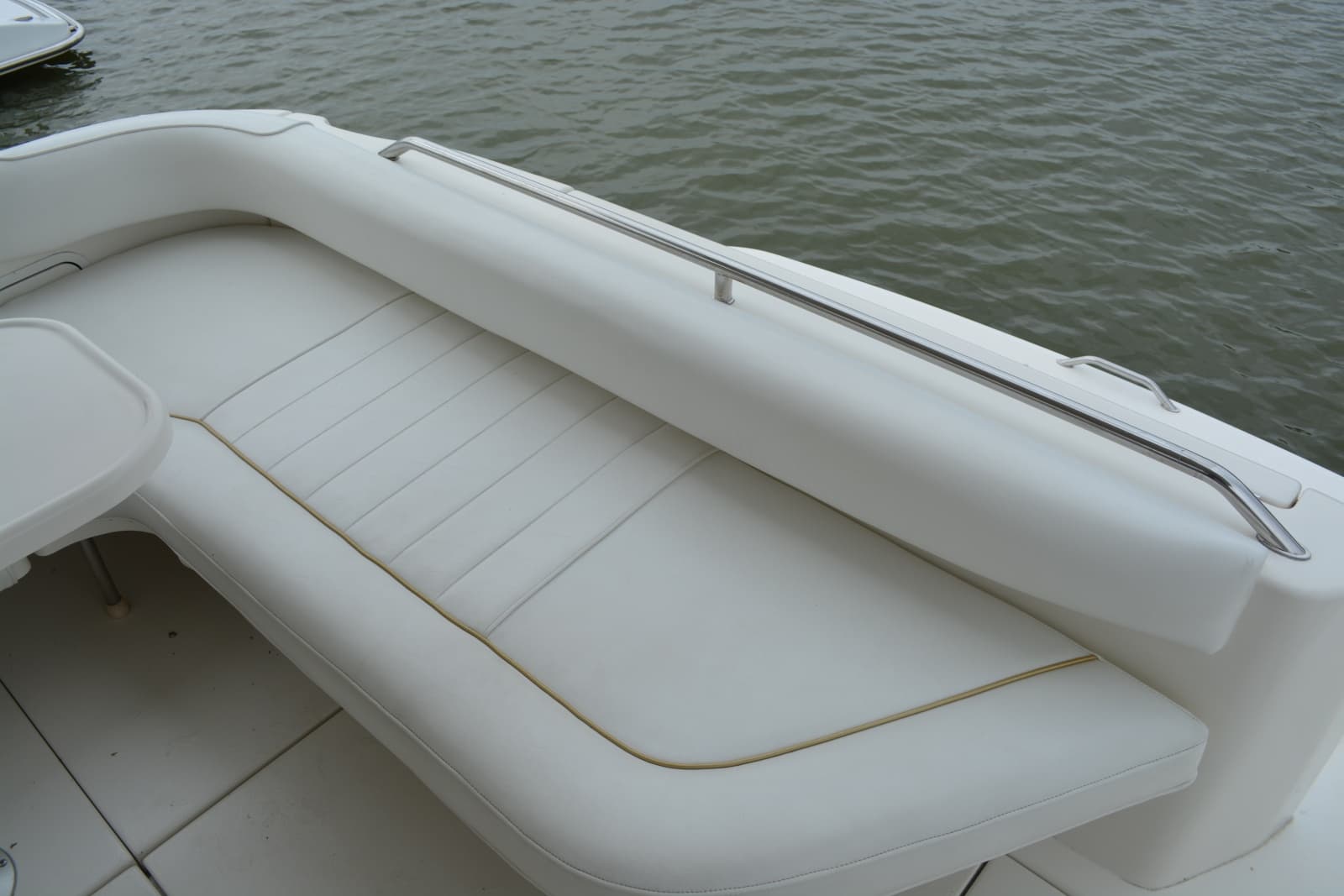 1996 Sea Ray Sundancer 370 - Photo 11
