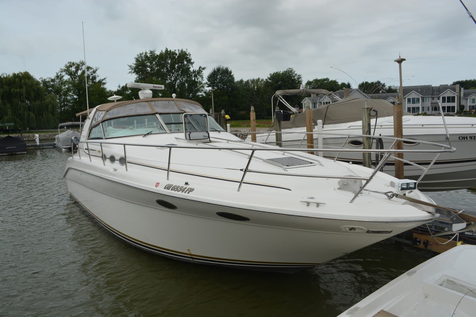 1996 Sea Ray Sundancer 370 - Photo 2