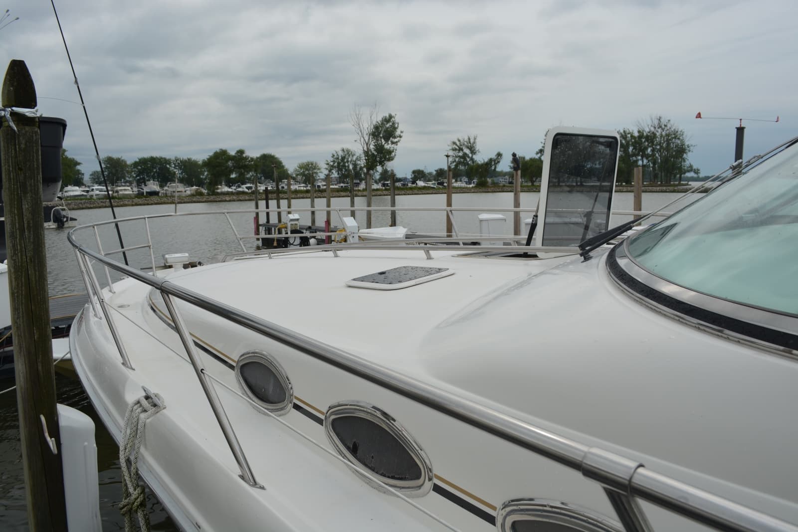 1996 Sea Ray Sundancer 370 - Photo 4