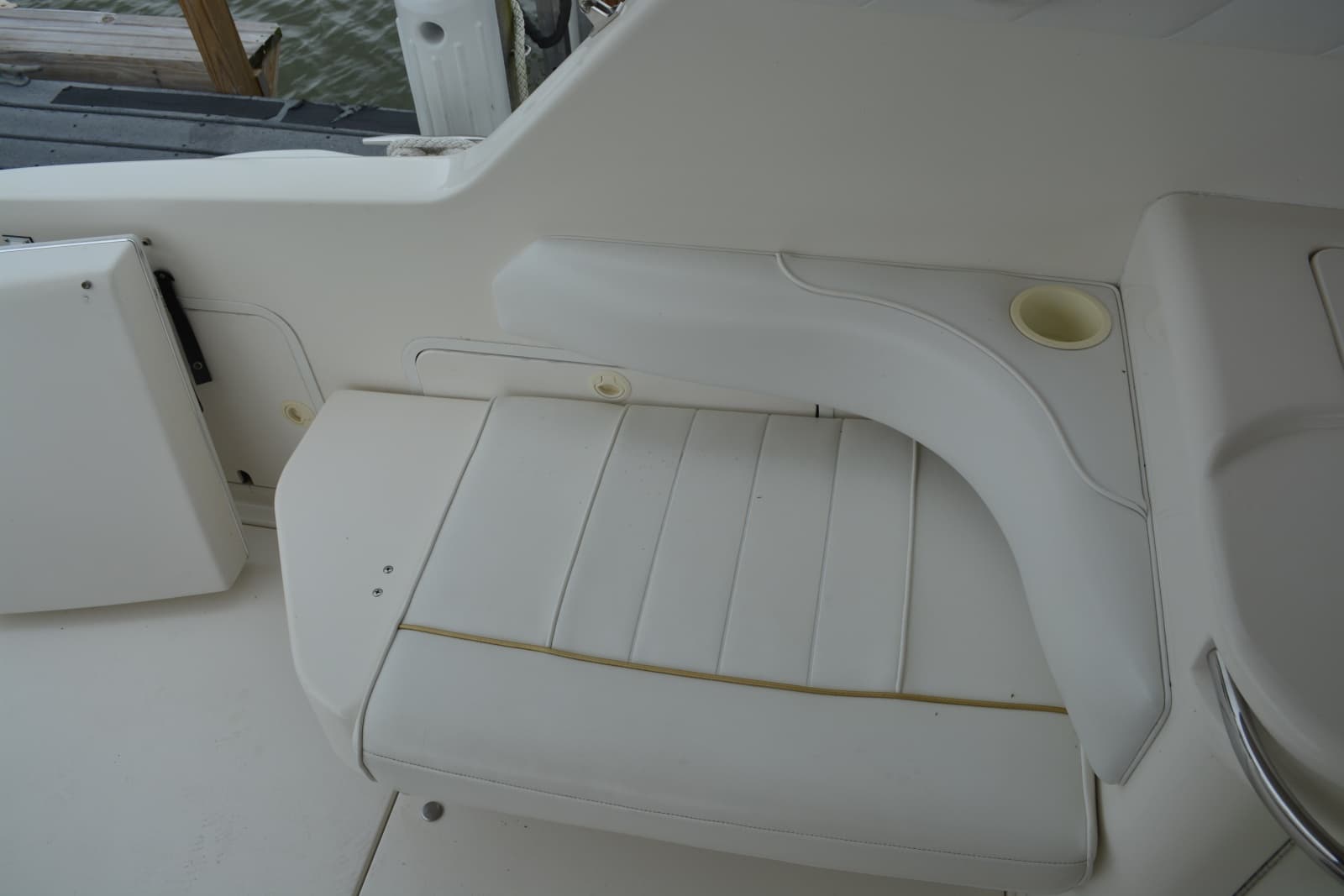 1996 Sea Ray Sundancer 370 - Photo 10