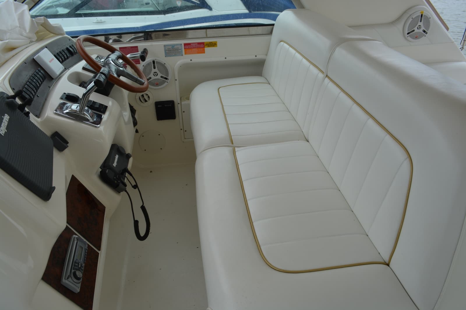 1996 Sea Ray Sundancer 370 - Photo 7
