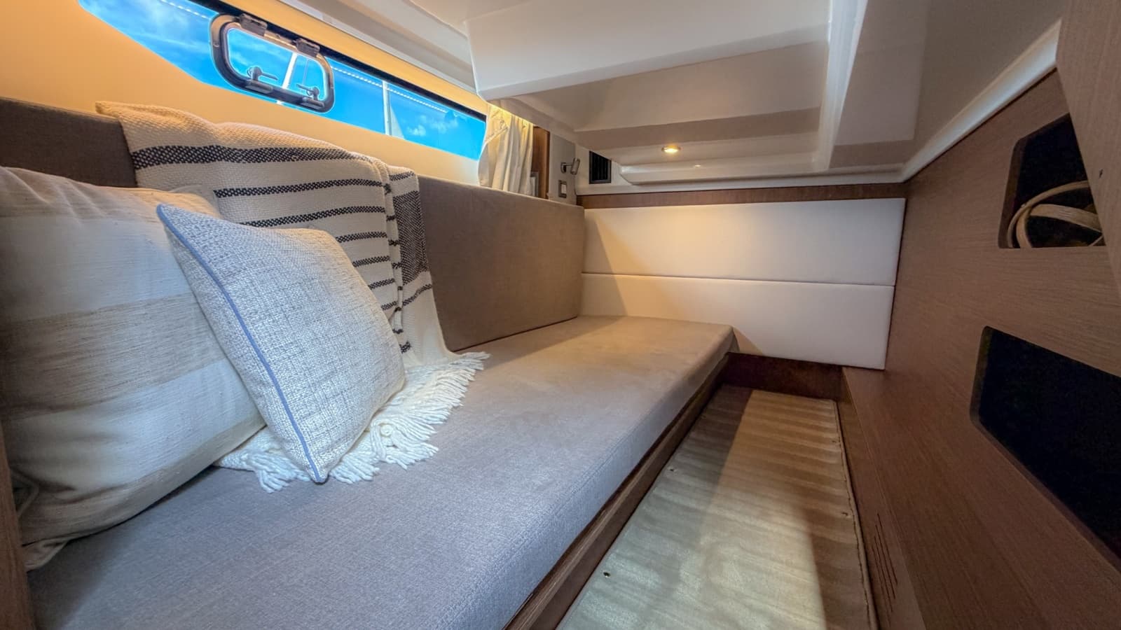 2027 Beneteau Antares 12 Fly - Photo 9