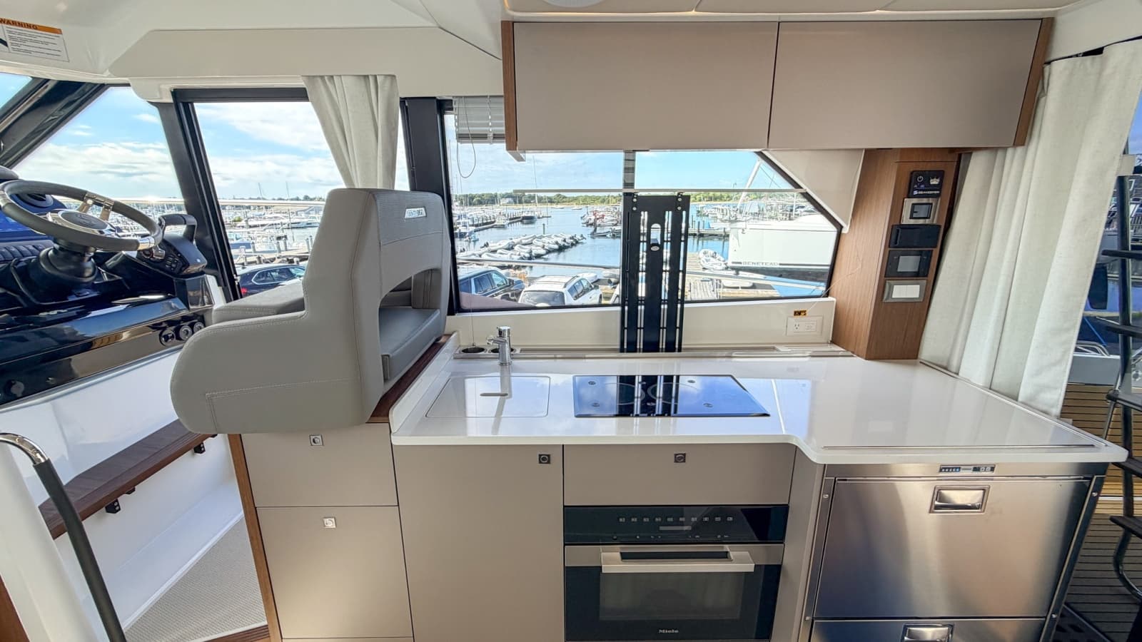 2027 Beneteau Antares 12 Fly - Photo 5