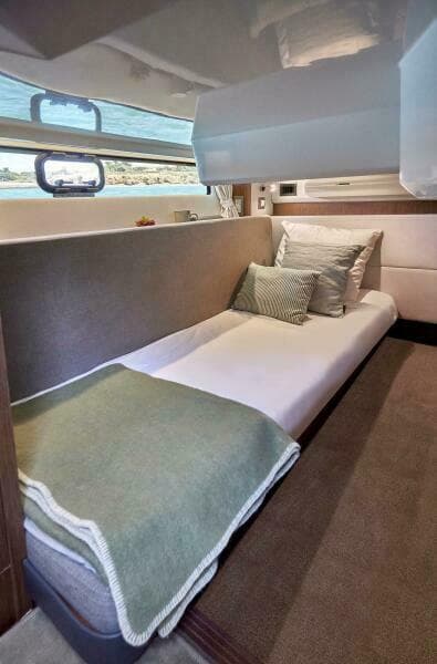 2027 Beneteau Antares 12 Fly - Photo 10
