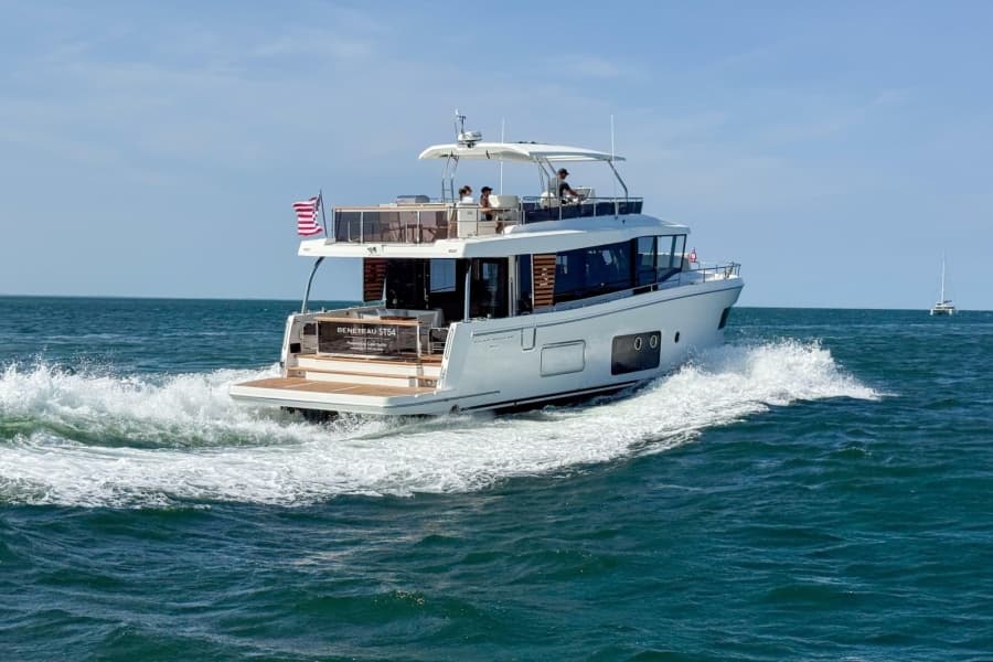 2026 Beneteau Swift Trawler 54 - Photo 34